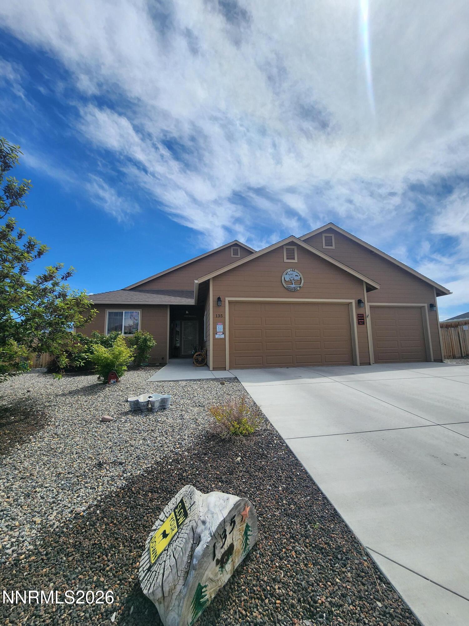 135 Cambridge Drive — photo