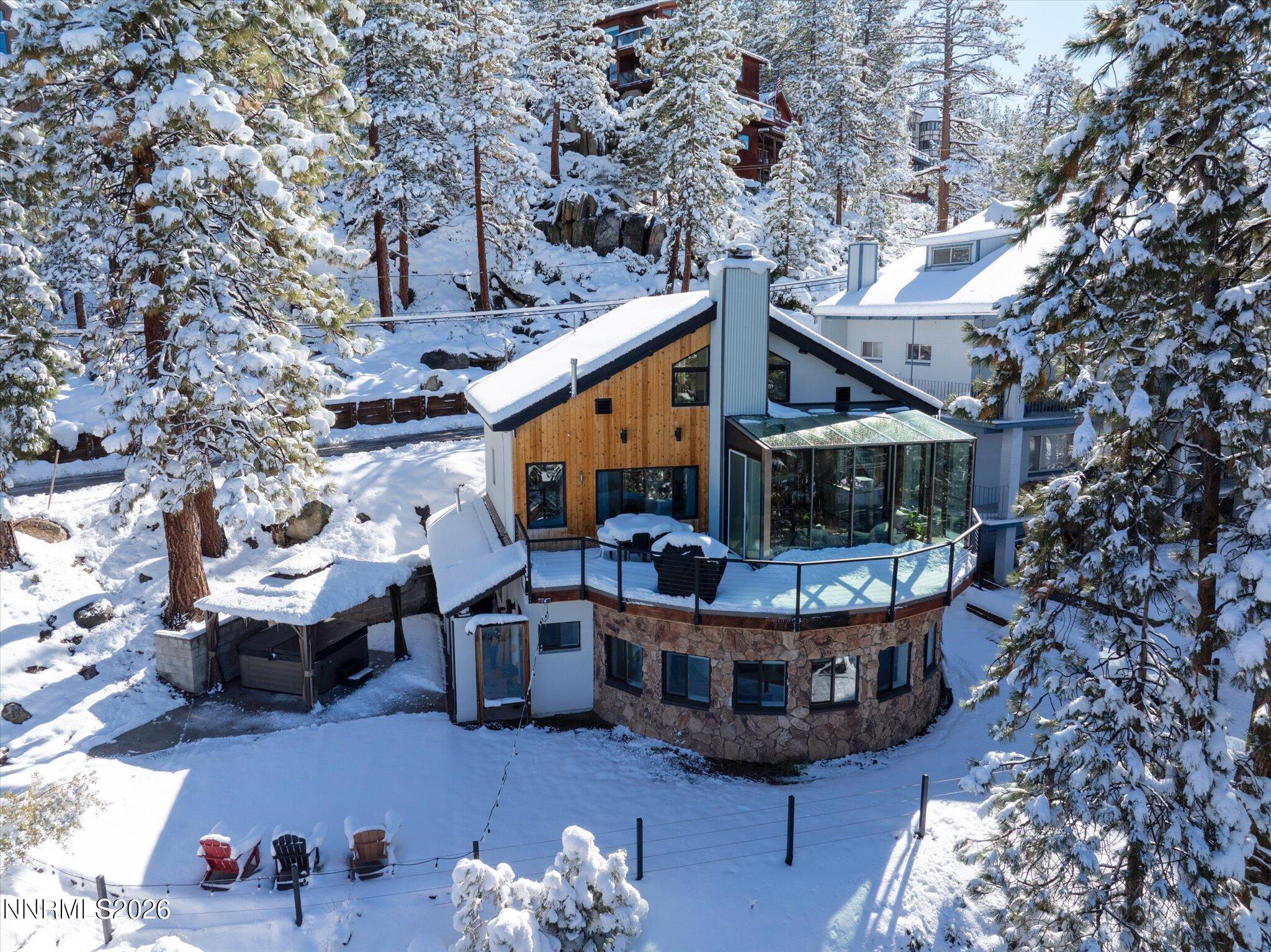 648 Lakeview Drive — photo