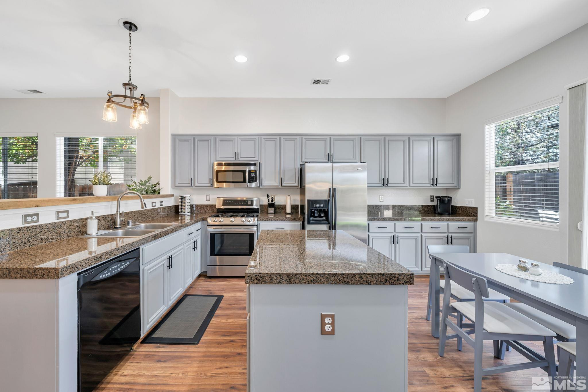 10577 Eagle Falls Way — photo