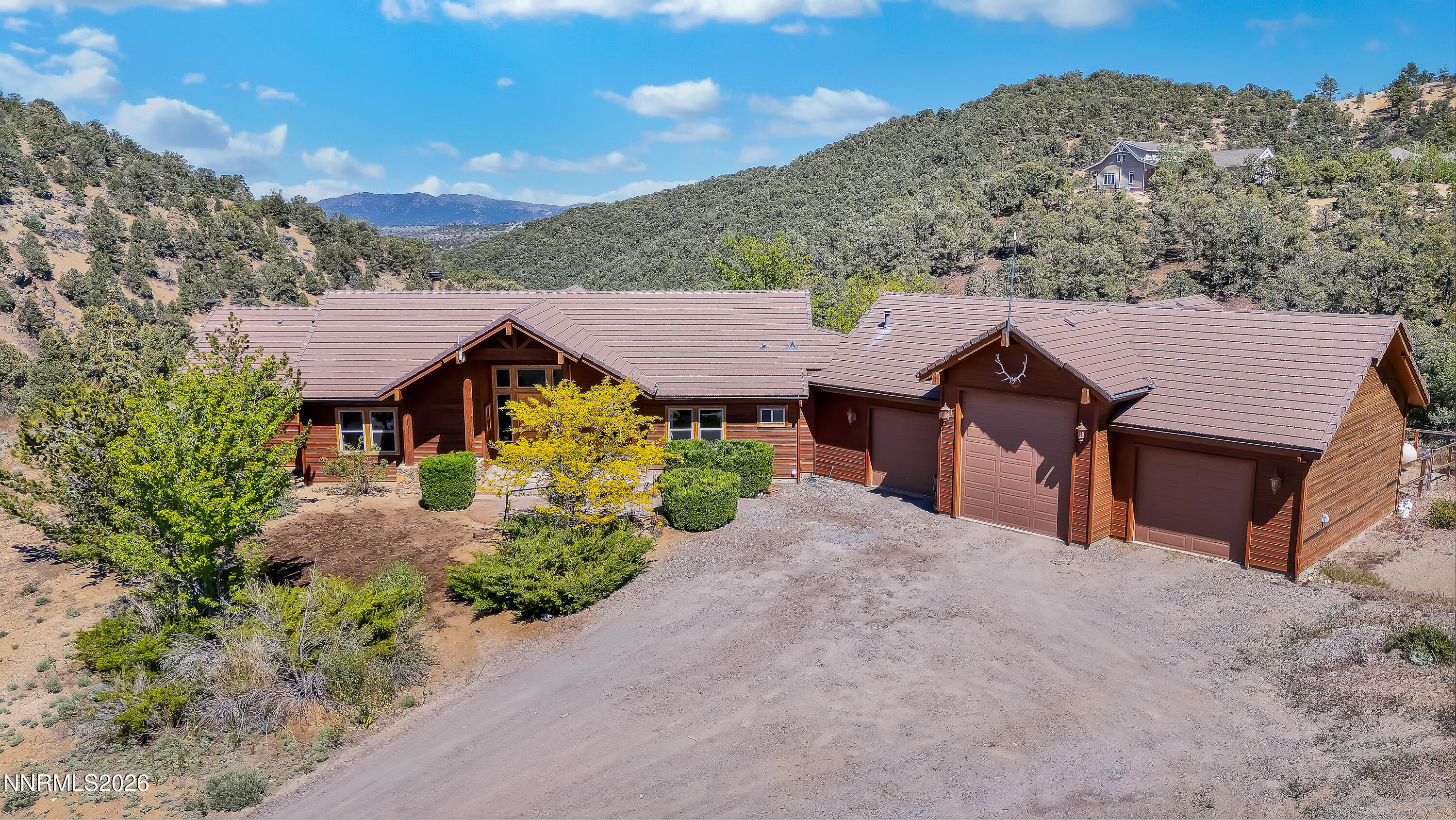 400 Panamint Road — photo