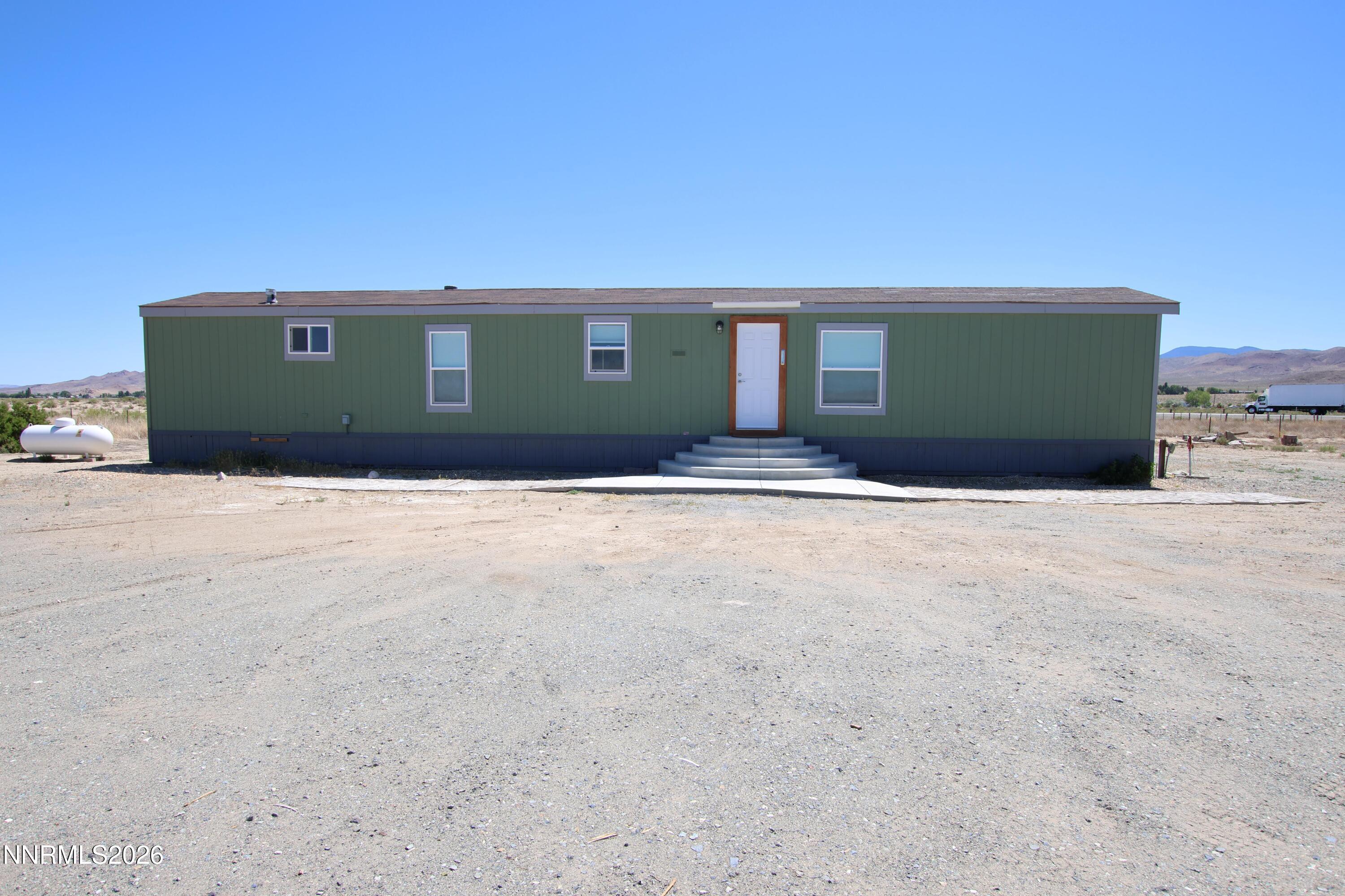 8 Falcon Way — photo