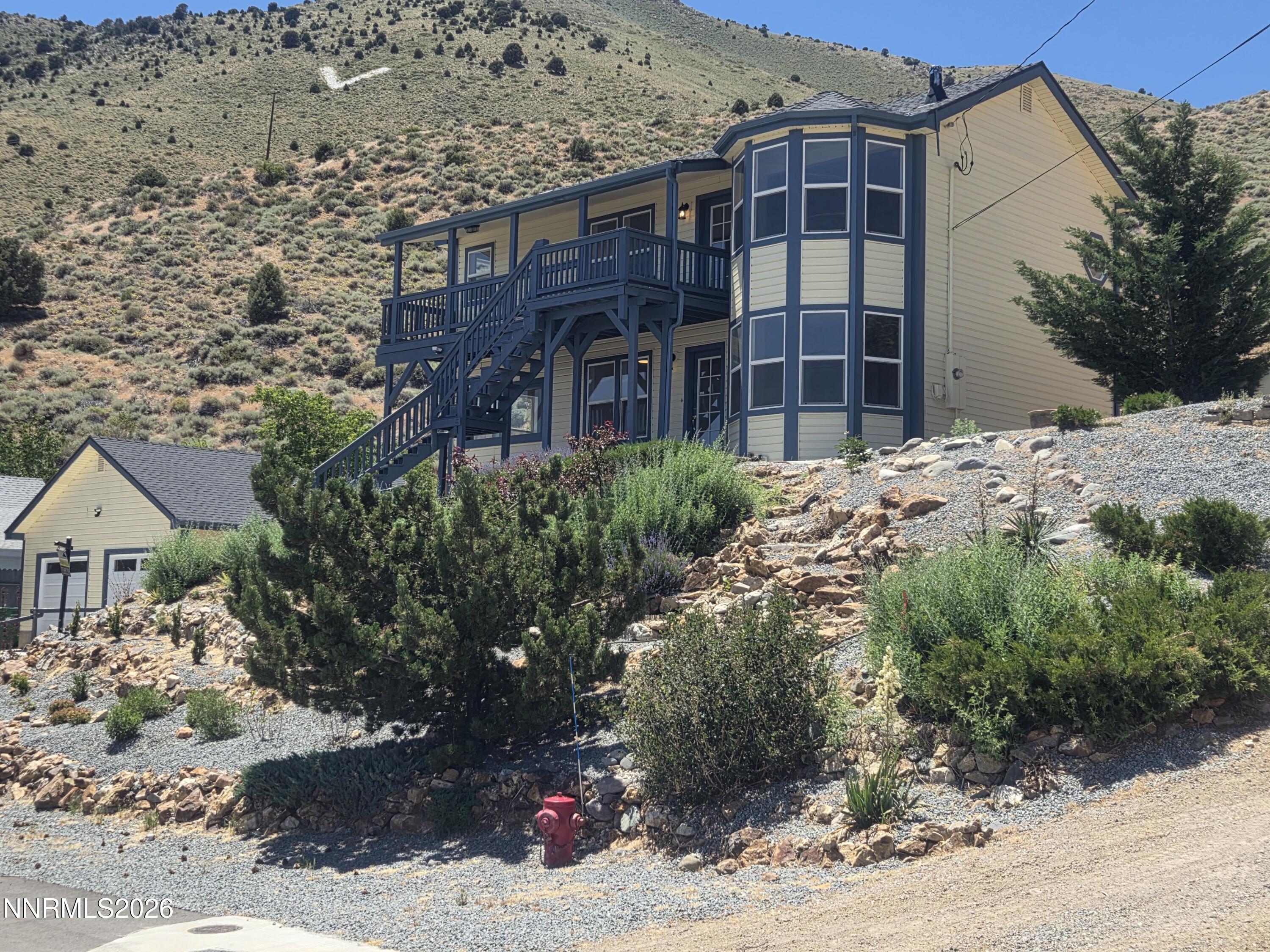 90 N Summit Street — photo