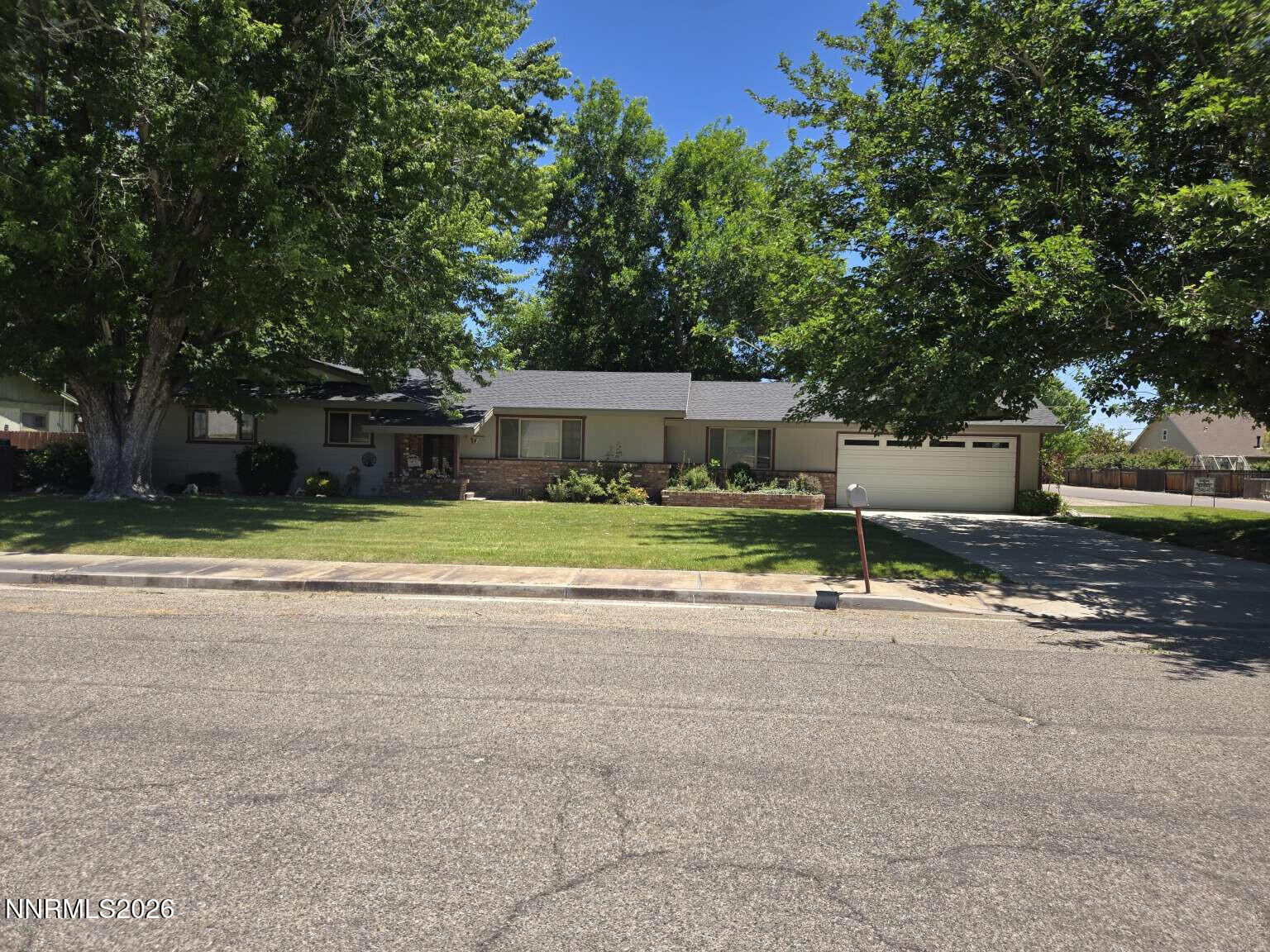 14 Willow Drive — photo