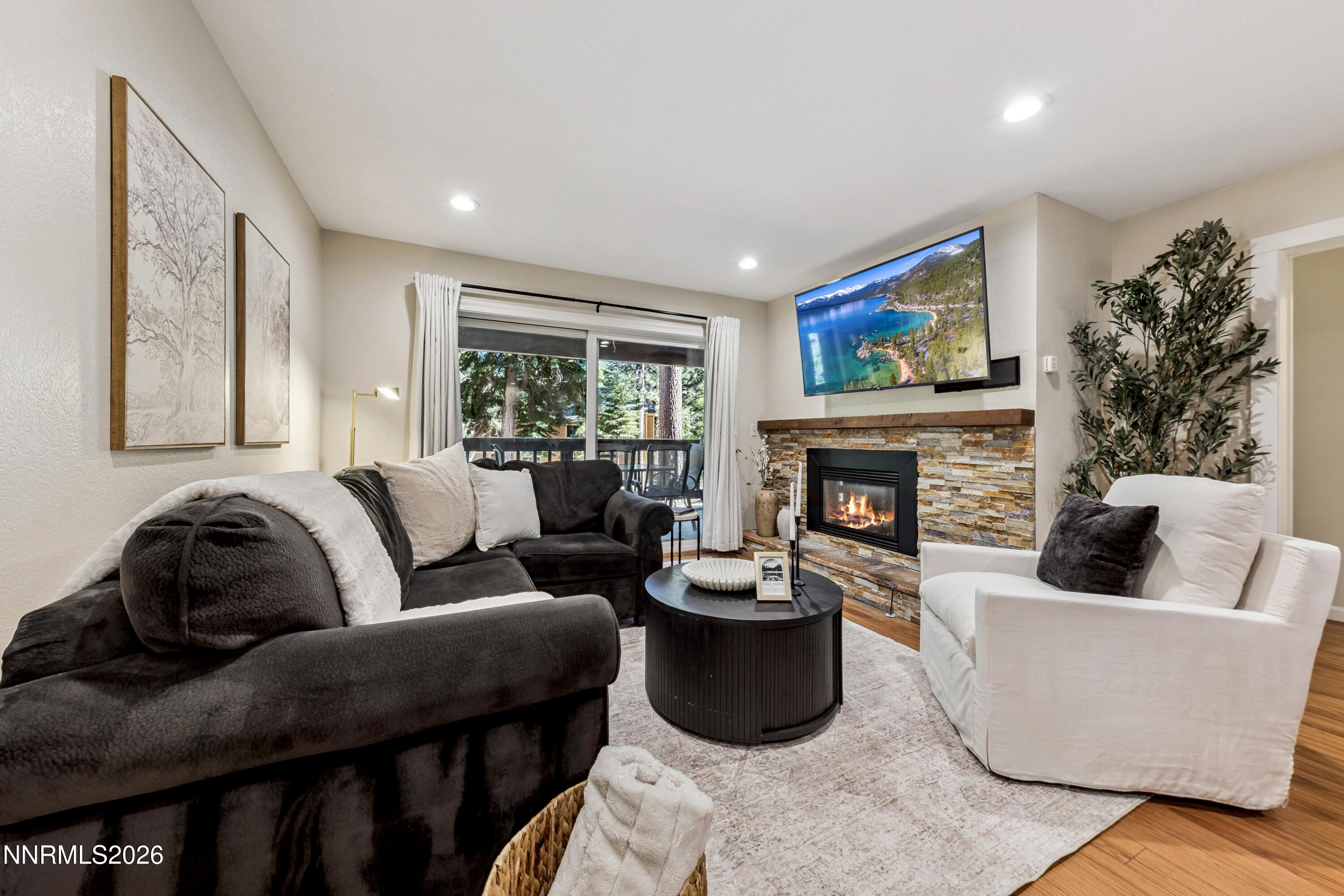 929 Southwood Boulevard Unit 13 — photo