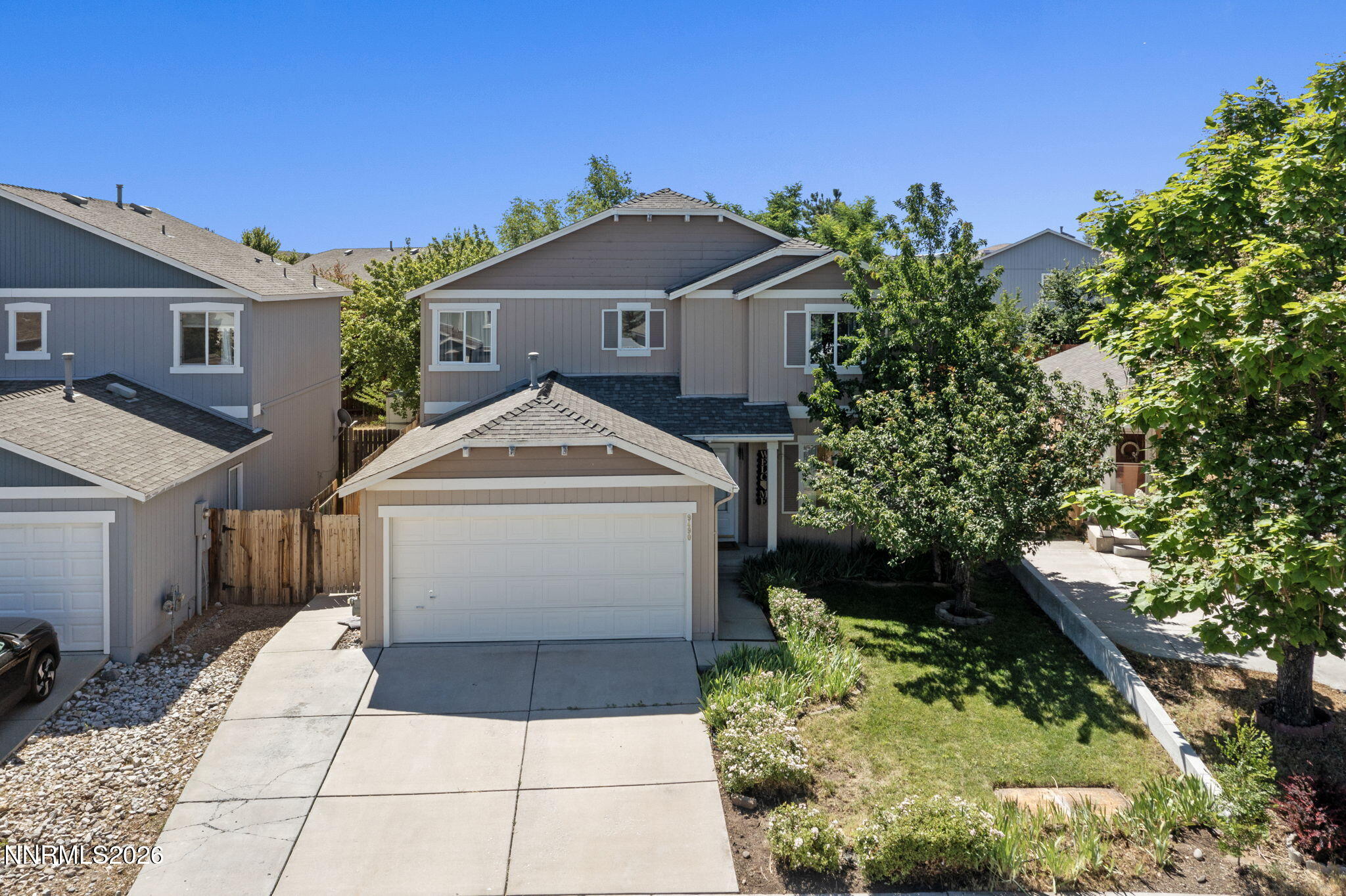 9490 Autumn Leaf Way — photo