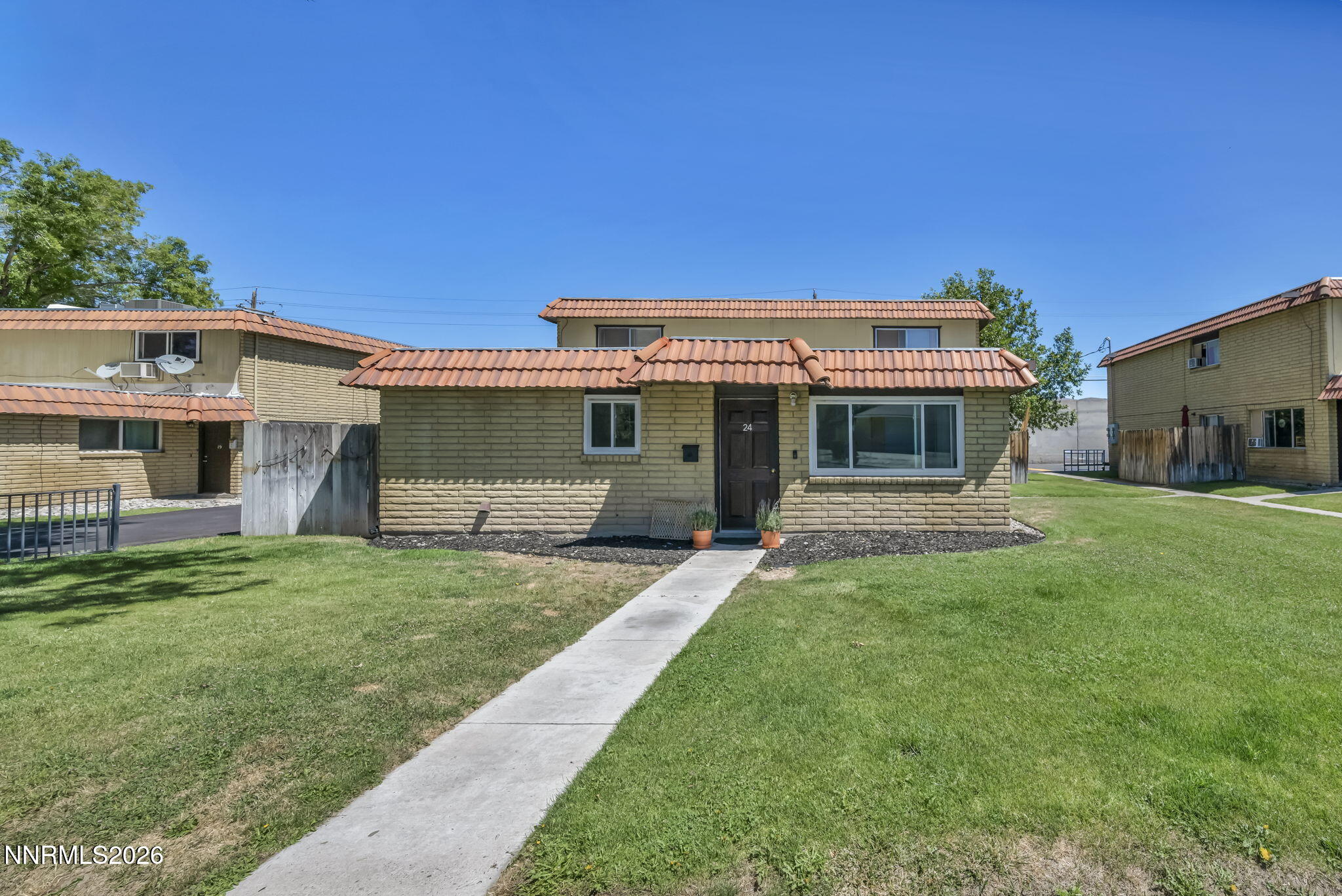 3400 Woodside Drive Apt 24 — photo