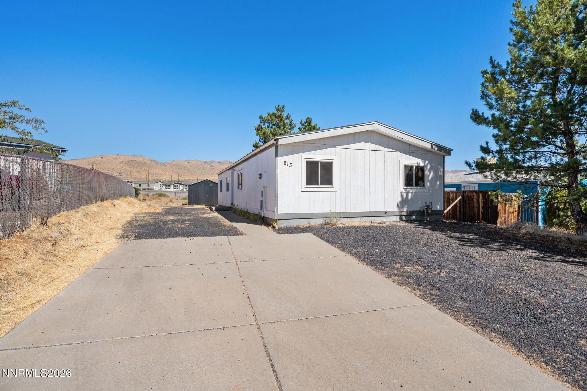 213 E Miriam Way — photo