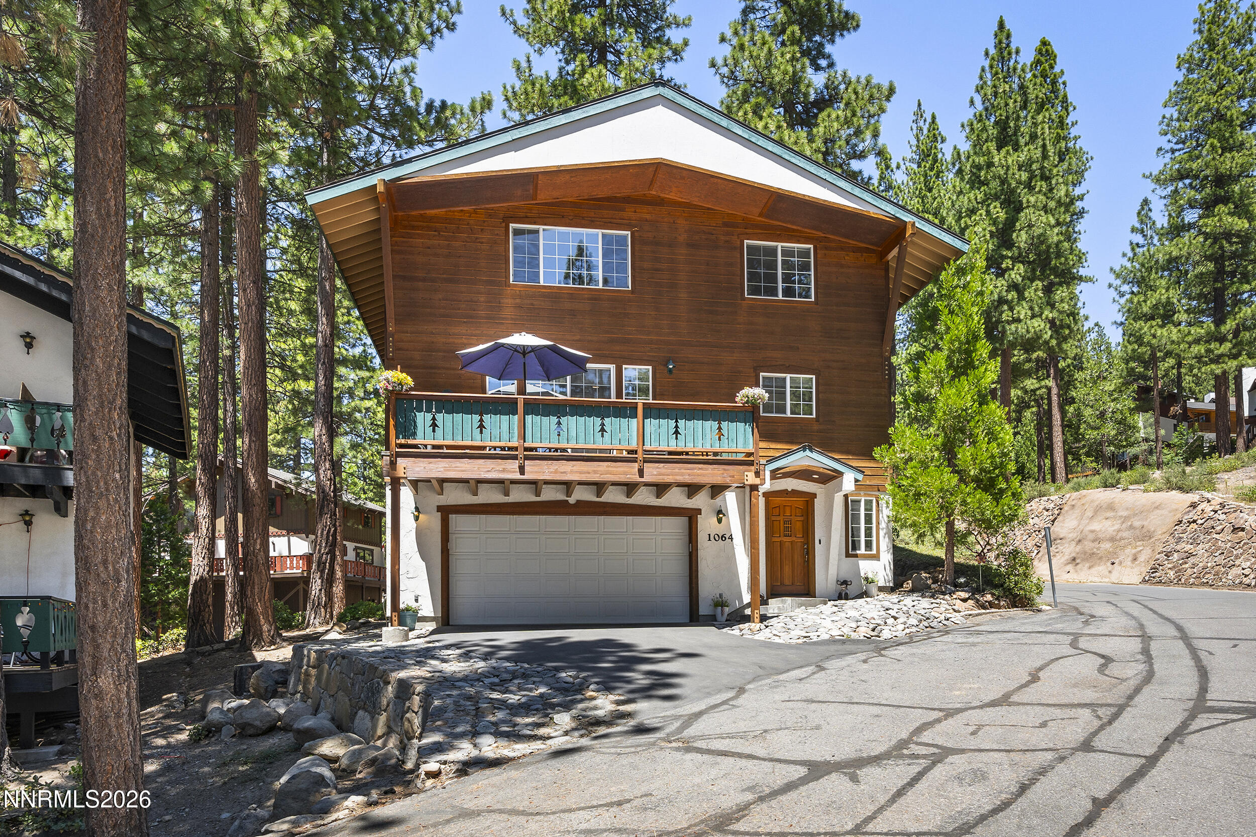 1064 Lucerne Way — photo