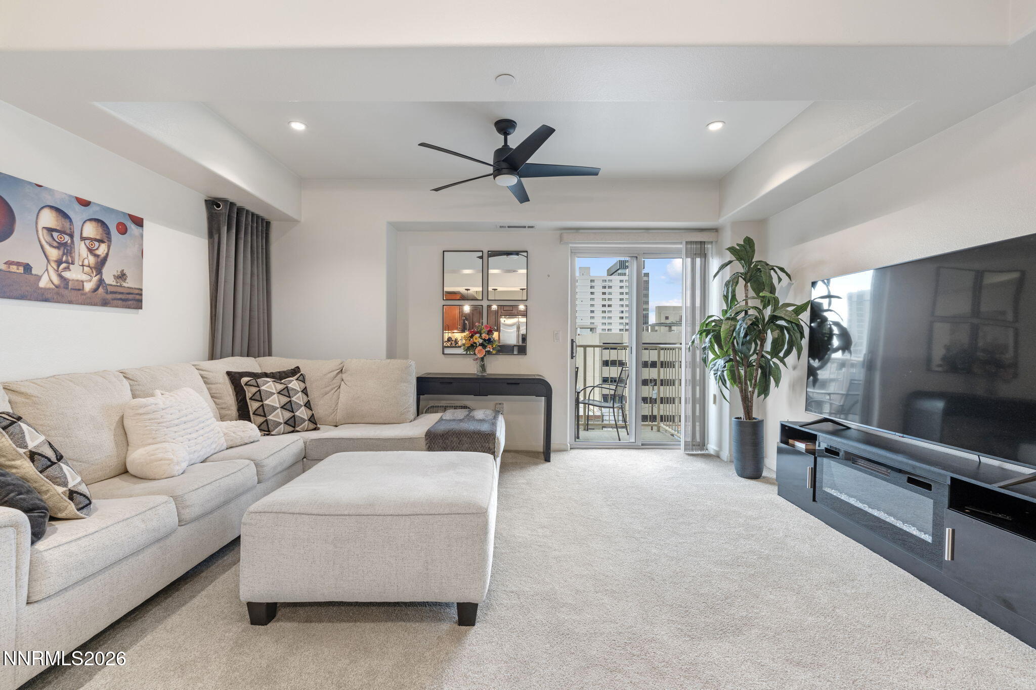 200 W 2nd Street Apt 505 — photo