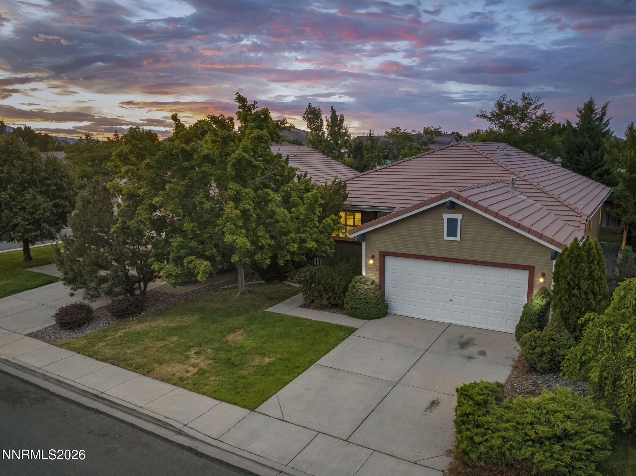1611 Brentworth Way — photo