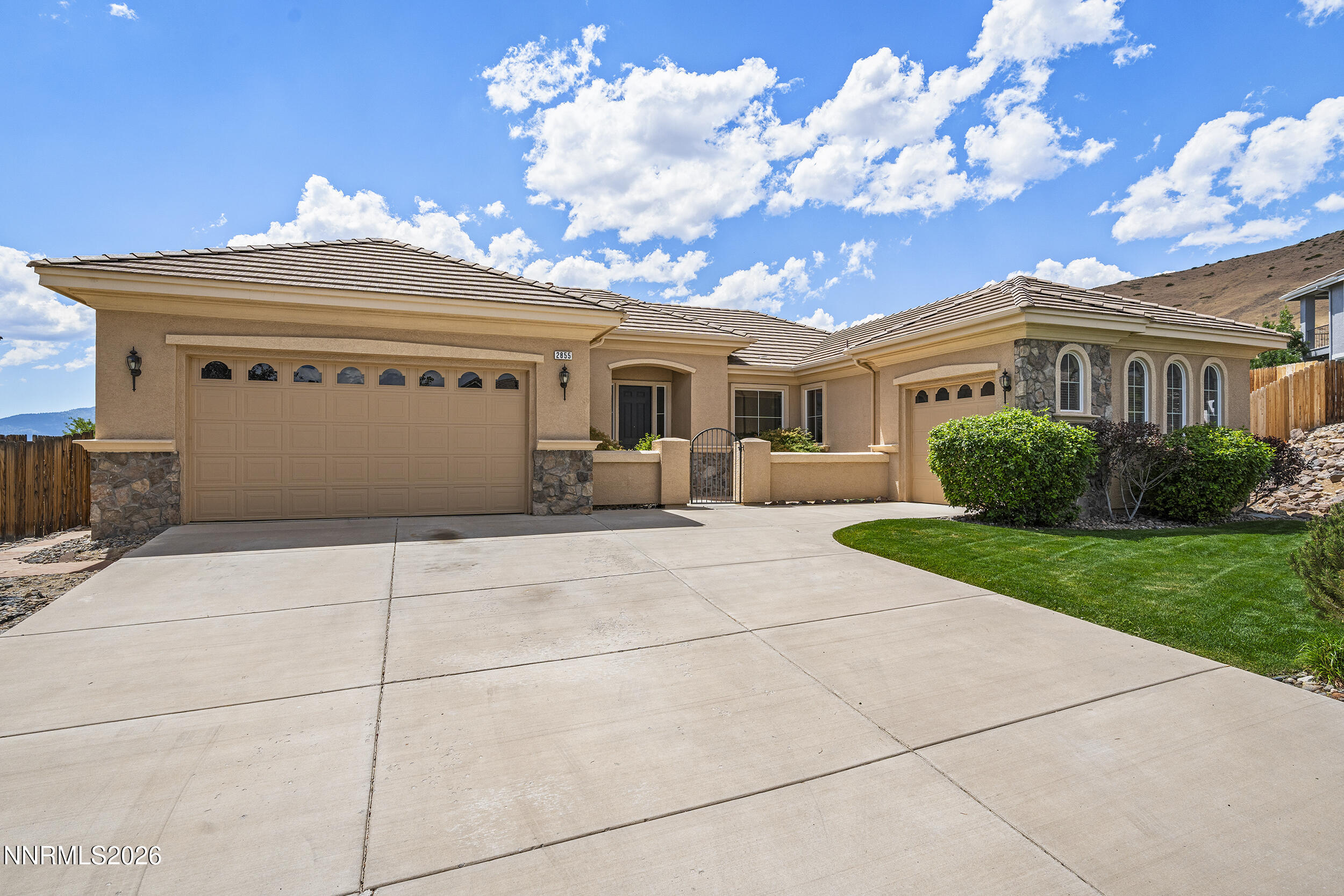 2855 cedar ridge dr, RENO NV 89523