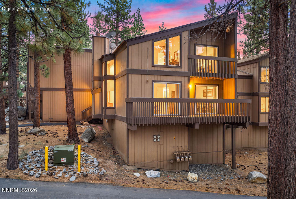 31 Chalet Court — photo