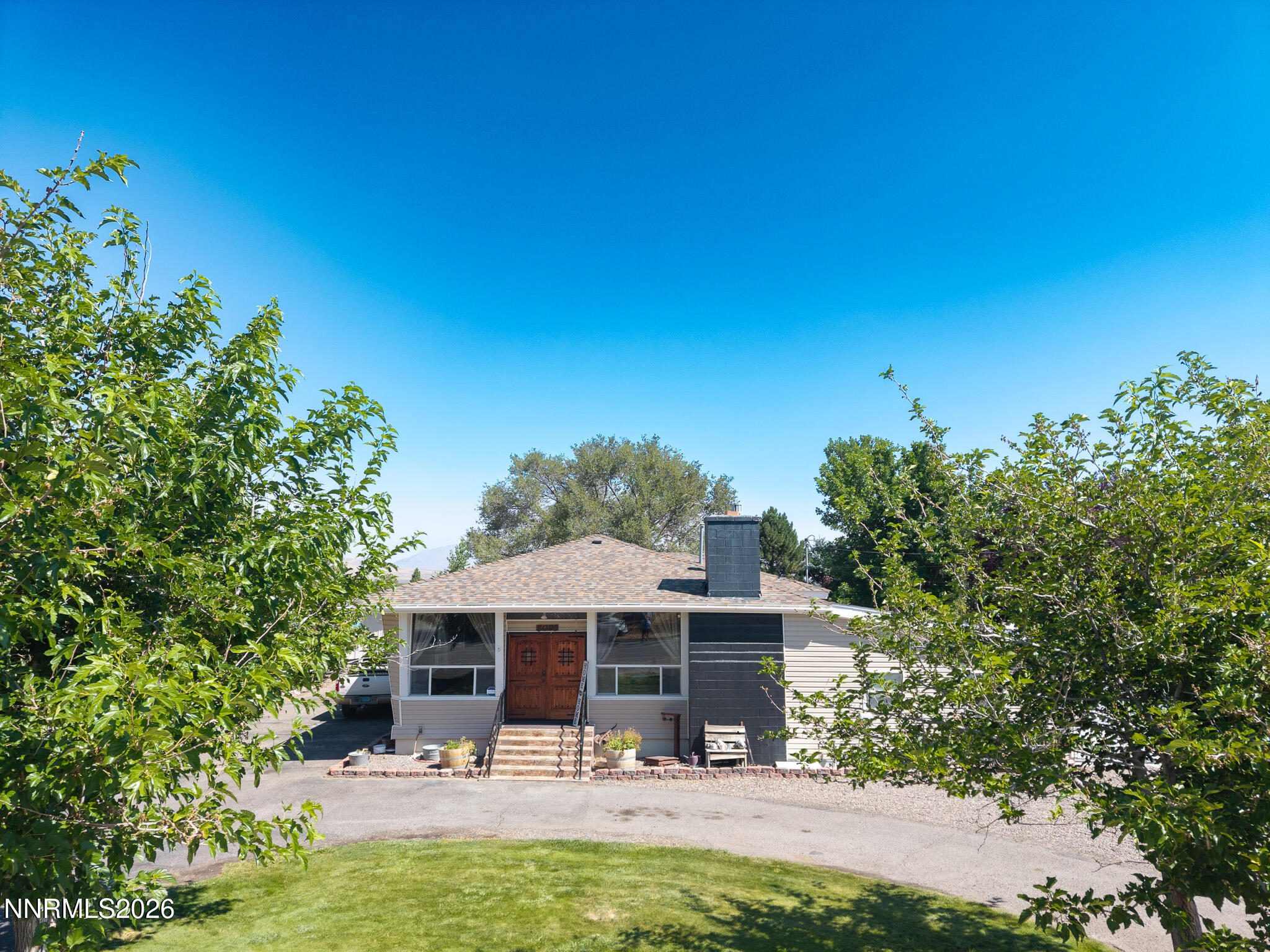 5095 Kluncy Canyon Road — photo