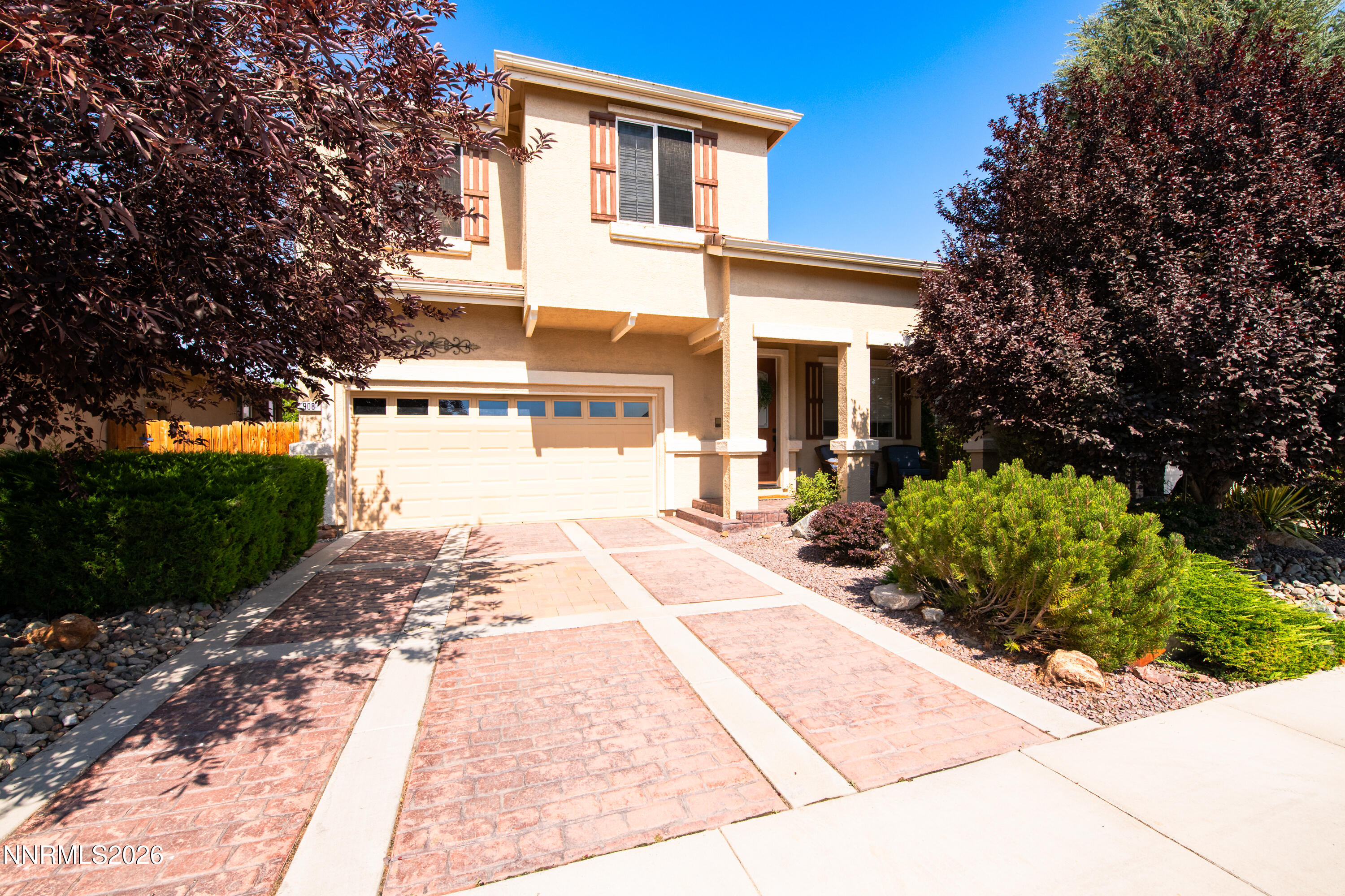 908 Lakeview Drive — photo