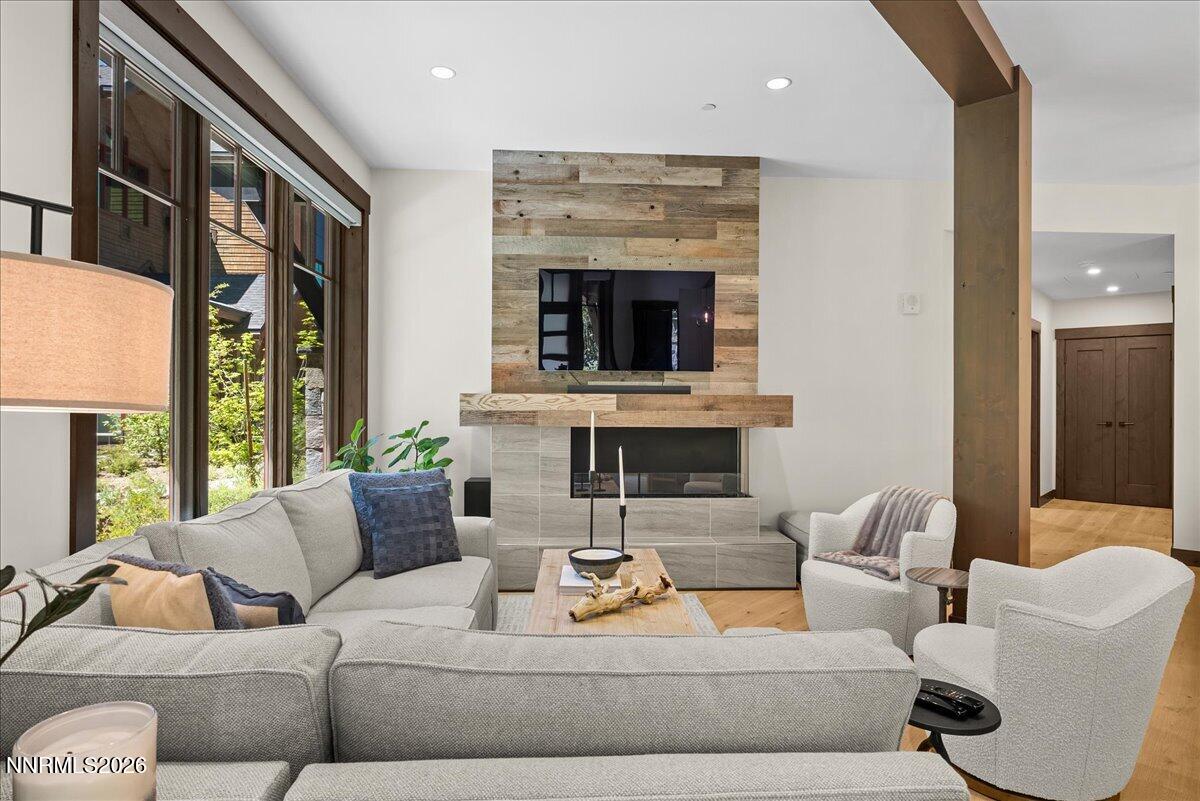 33 Beach Club Drive 502 — photo