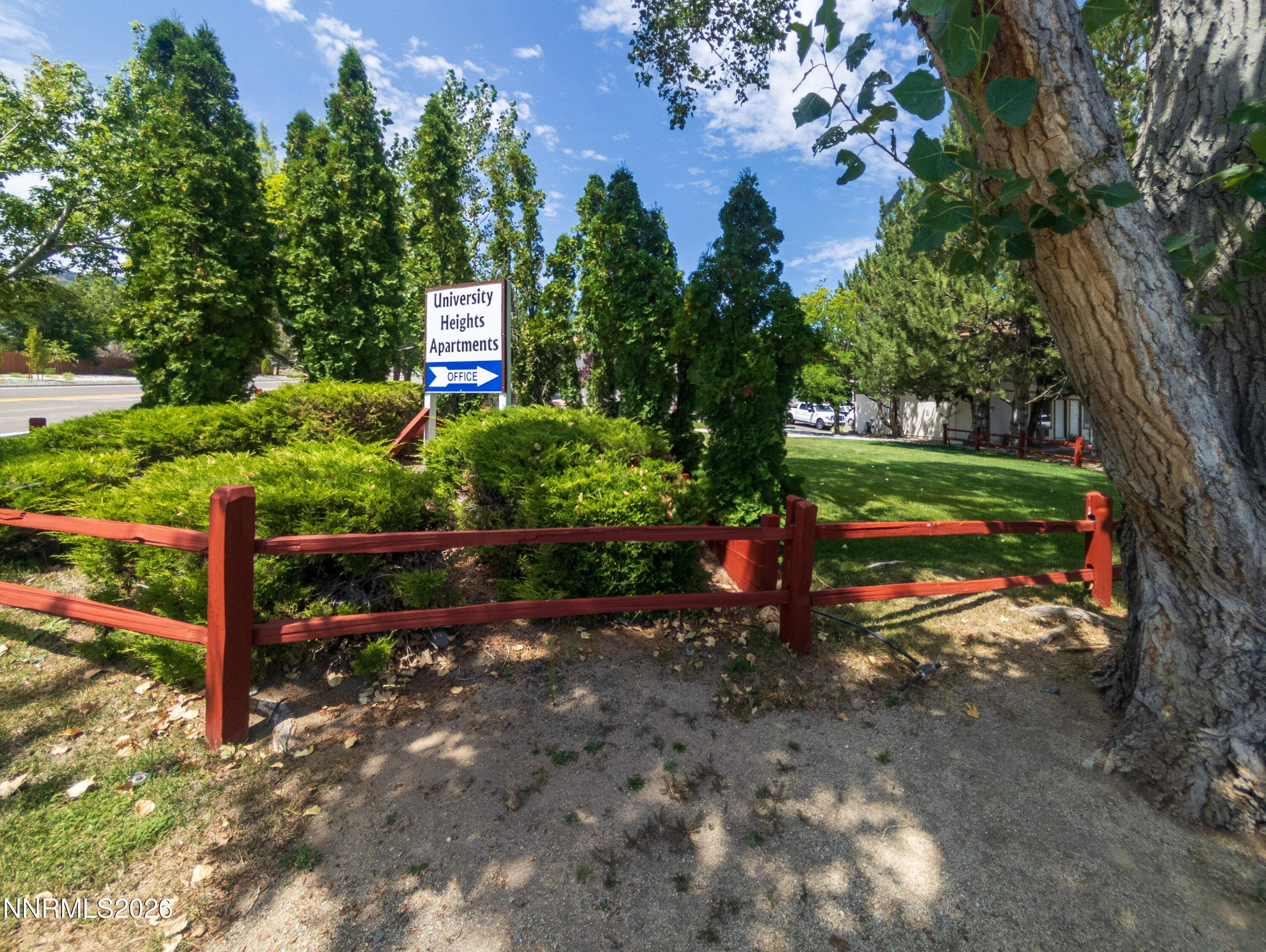 2060 W College Parkway — photo