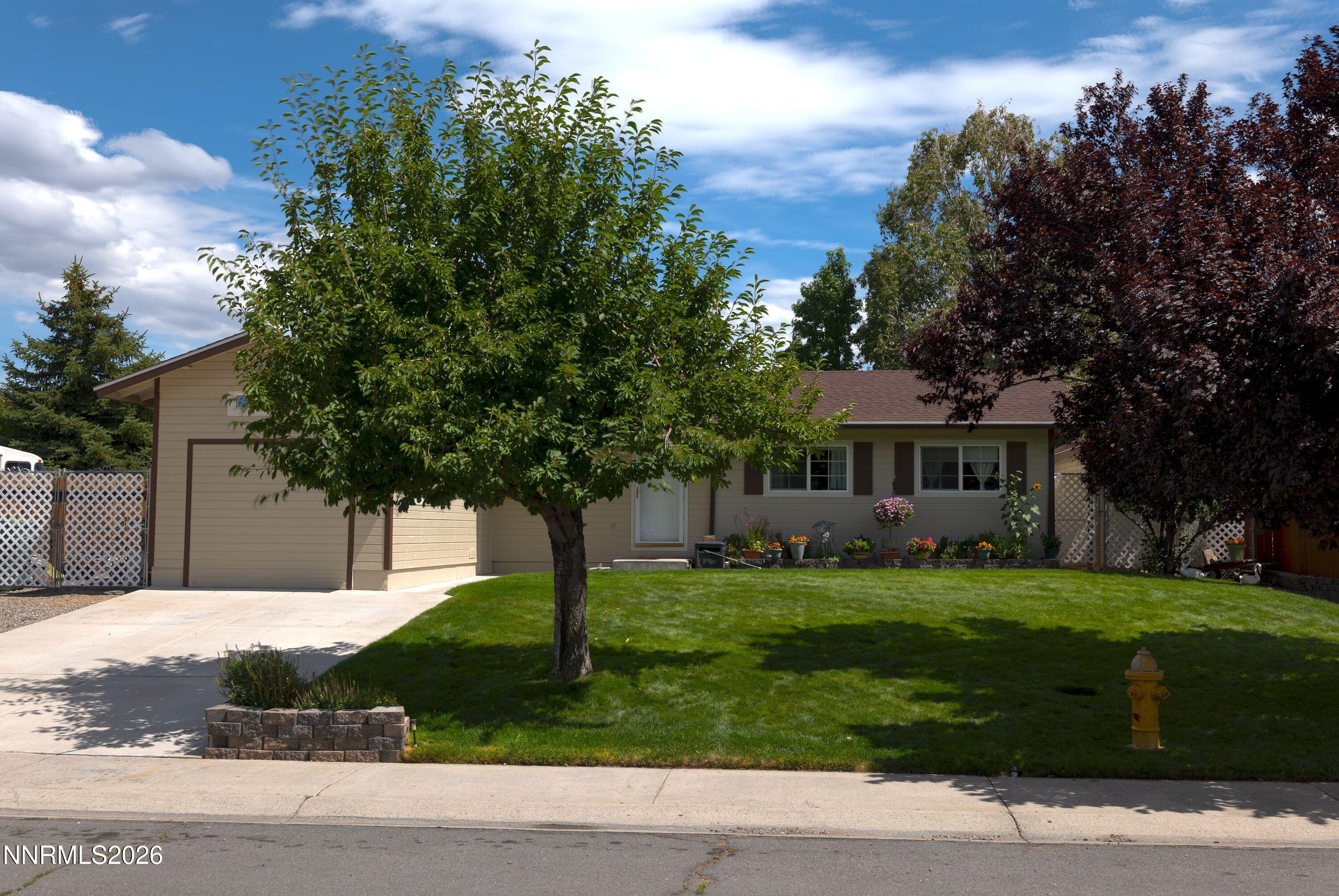 717 Lassen Way — photo