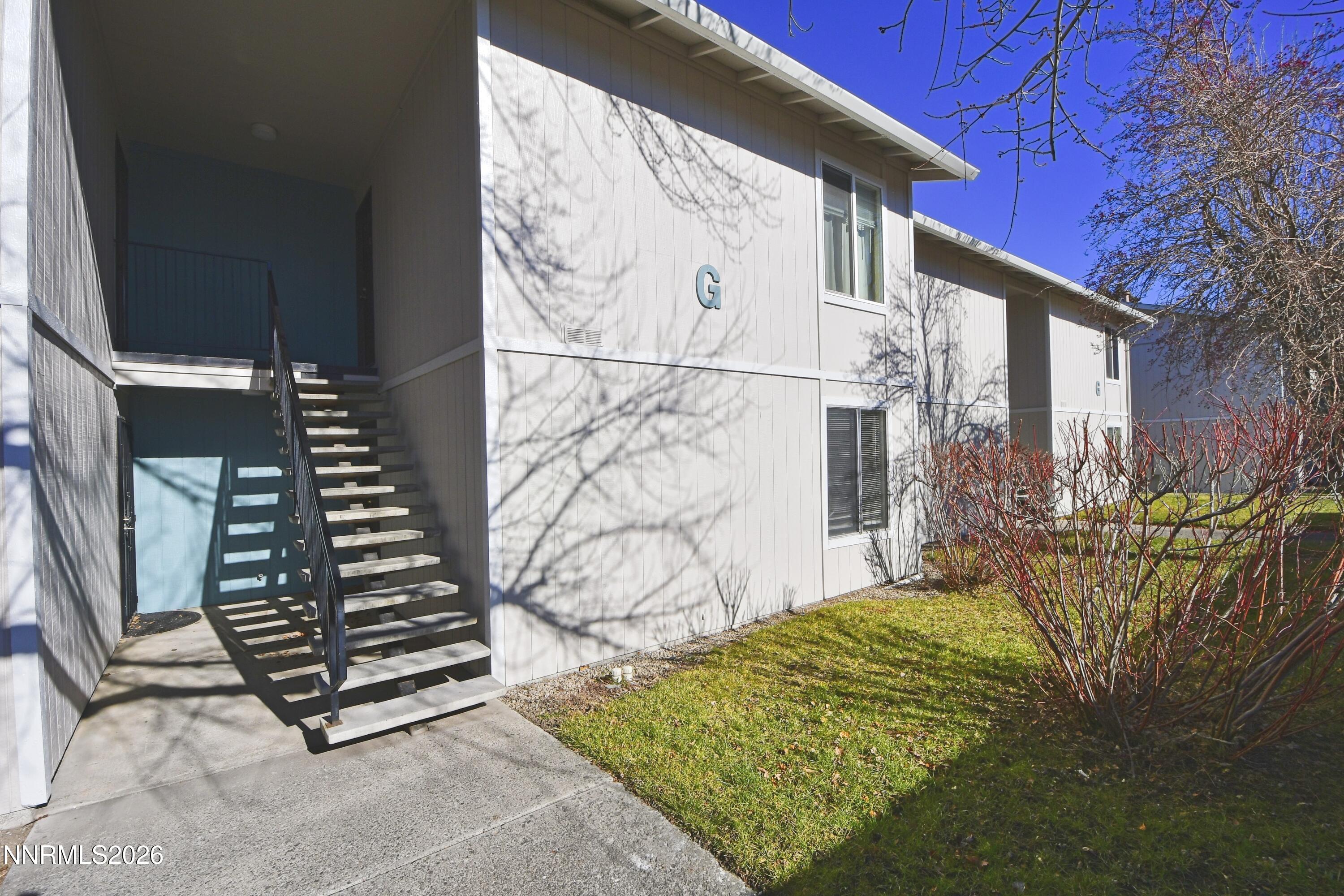 400 S Saliman Road Apt 22 — photo