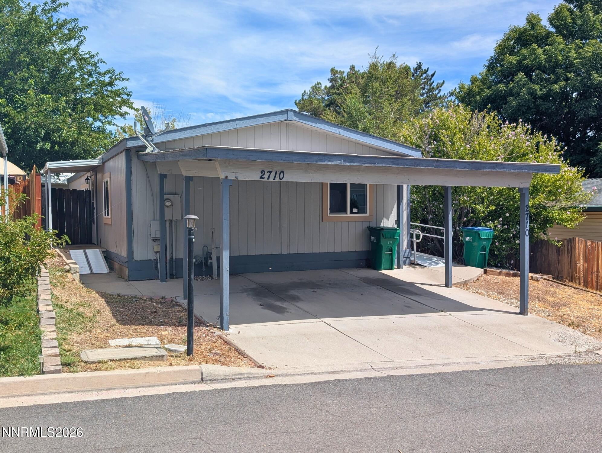 2710 Larkspur Street — photo