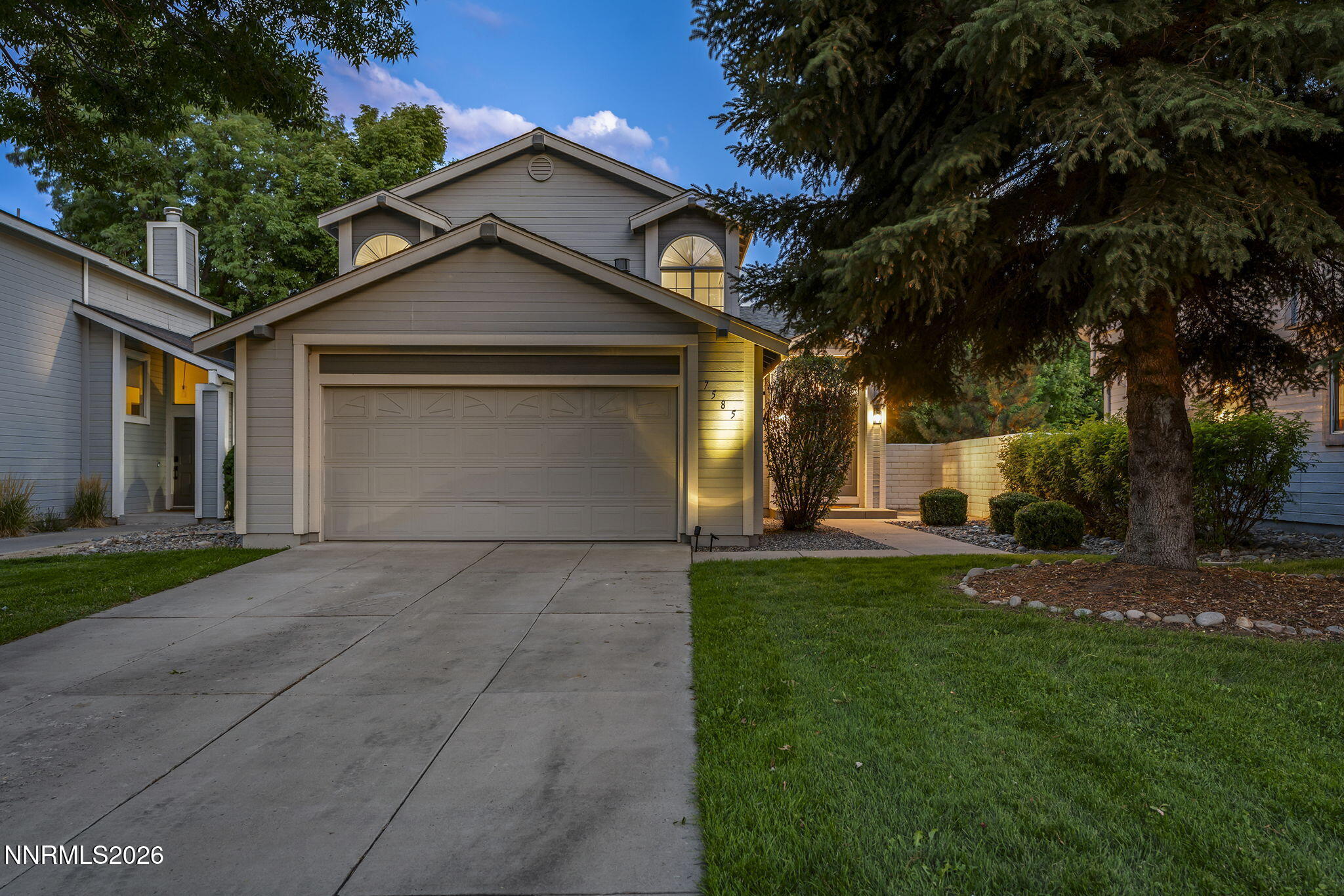 7585 Lighthouse Lane — photo