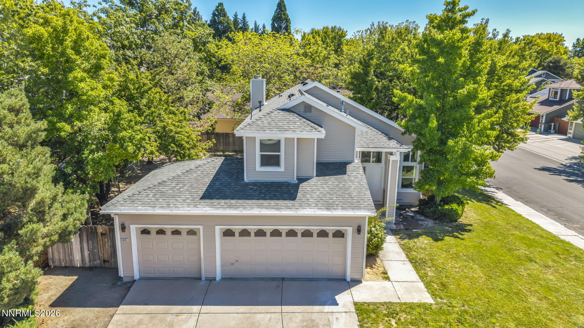 5381 Ladybug Court — photo