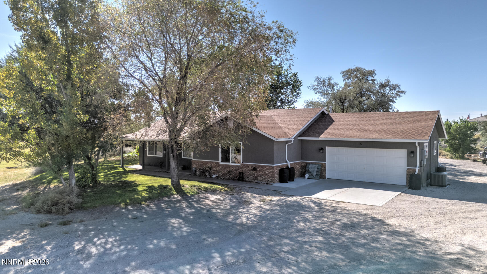5275 Toyon — photo