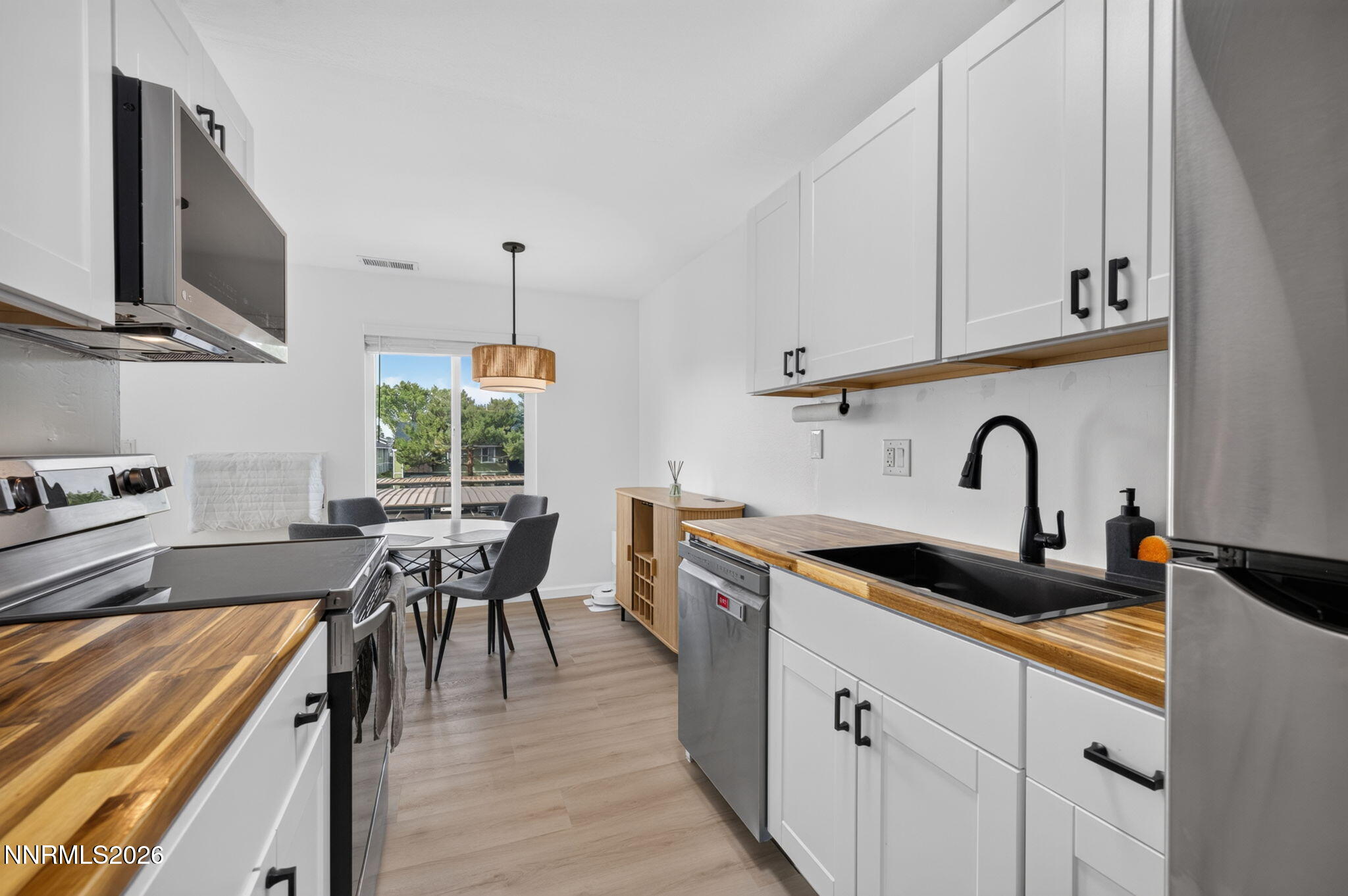 4606 Neil Road Apt 202 — photo