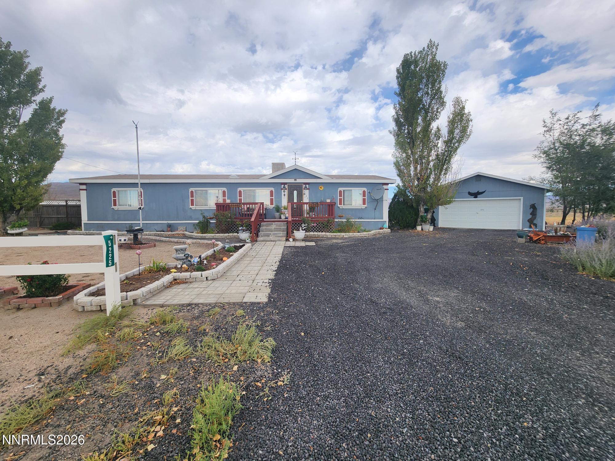 5225 Deodar Street — photo