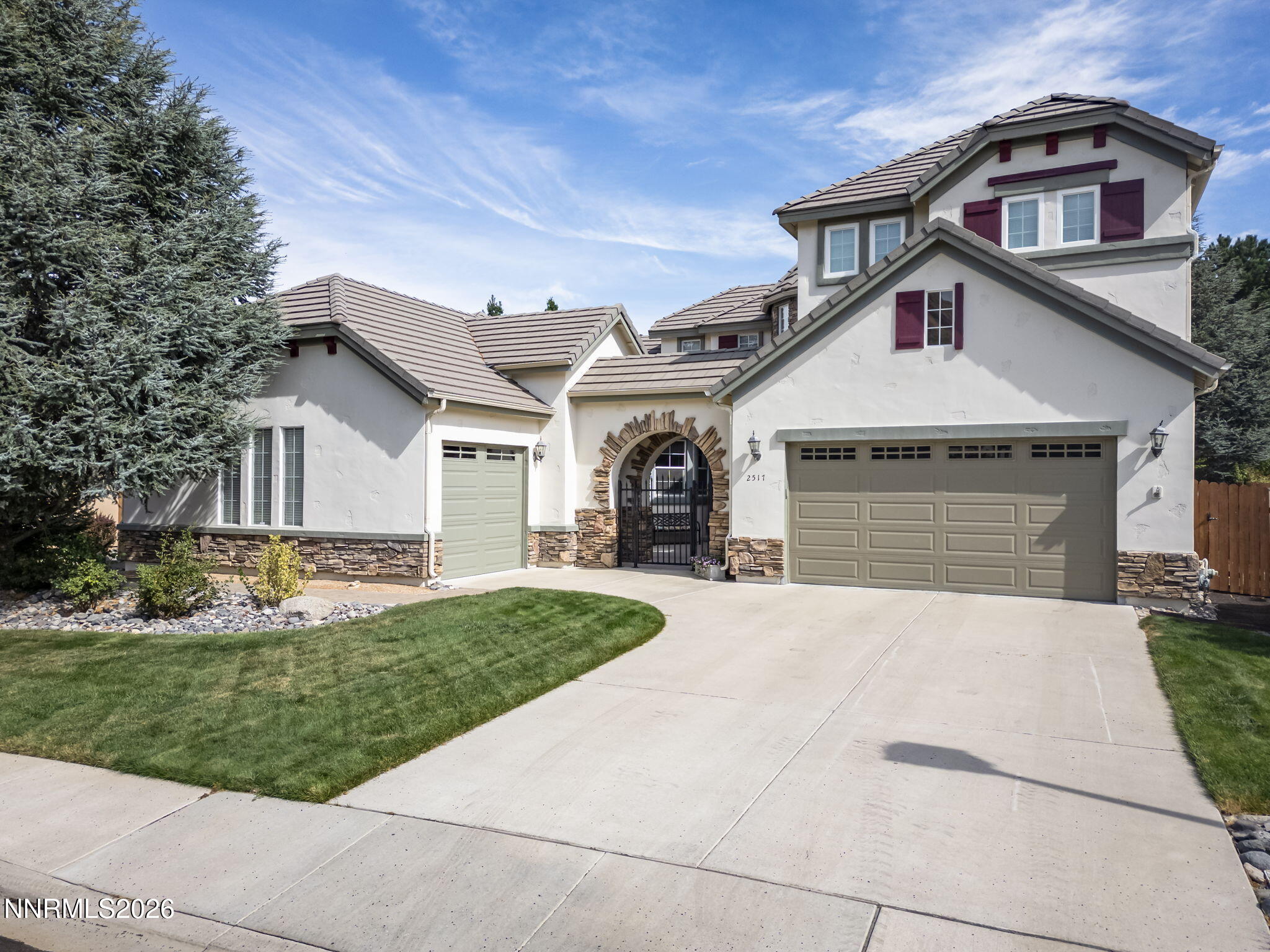 2517 Rampart Terrace — photo