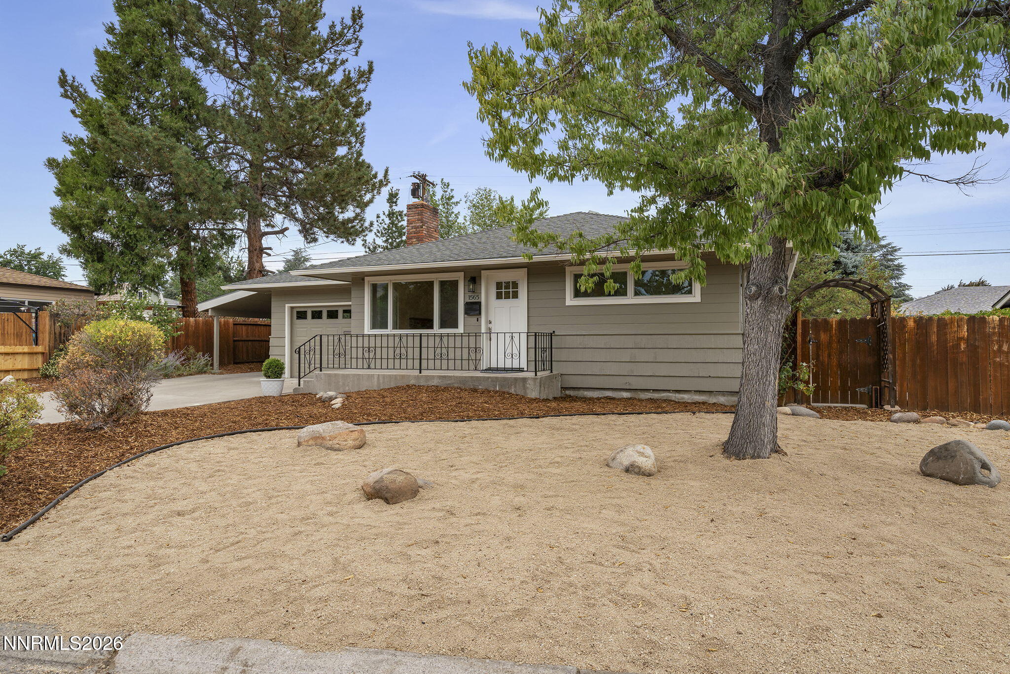 1565 McKinley Drive — photo