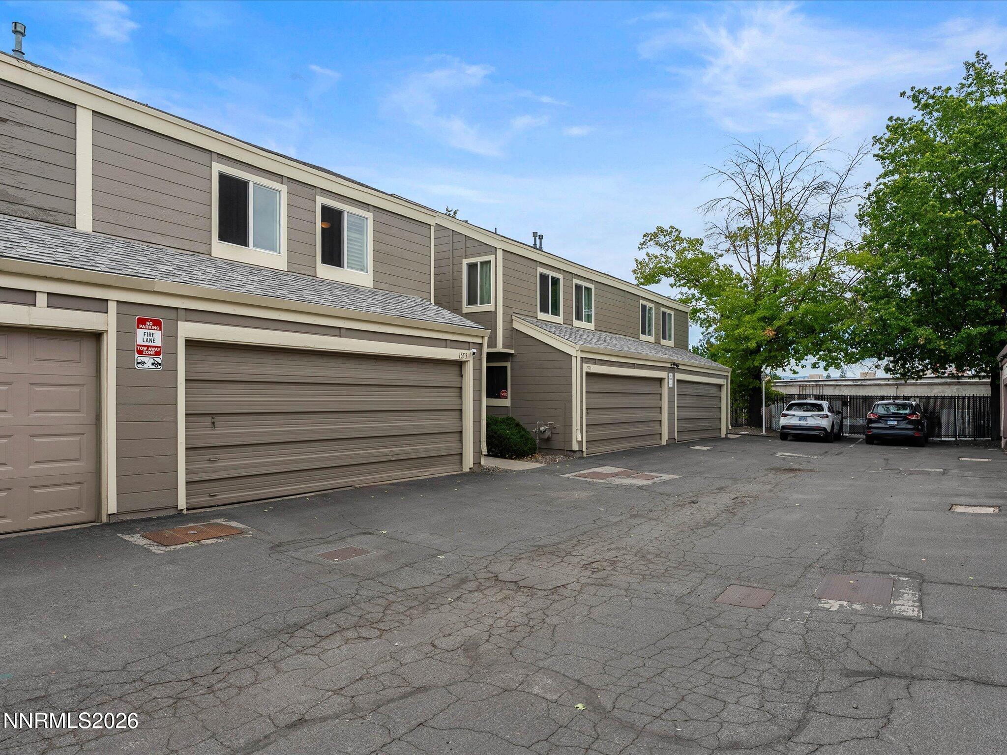 1553 Steven Court — photo