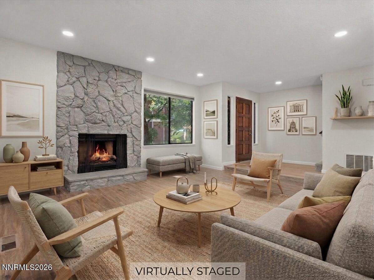 1485 Foster Drive — photo