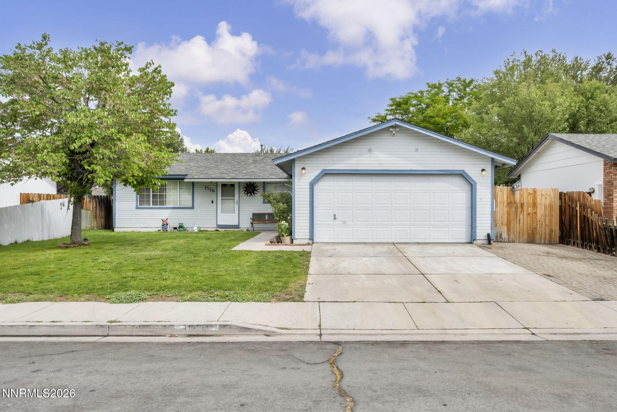 1516 Lindsay Lane — photo