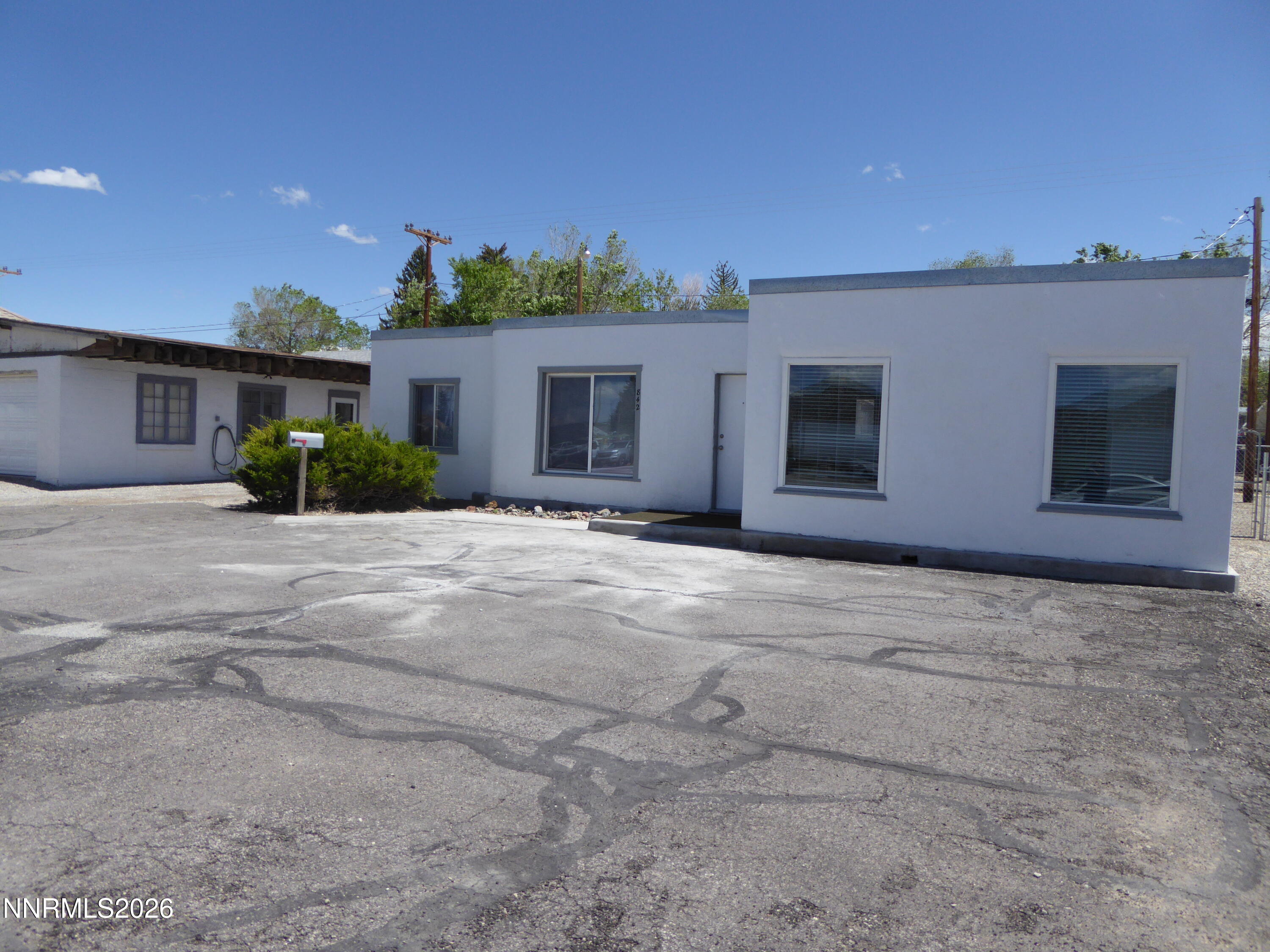 842 E Aultman Street — photo