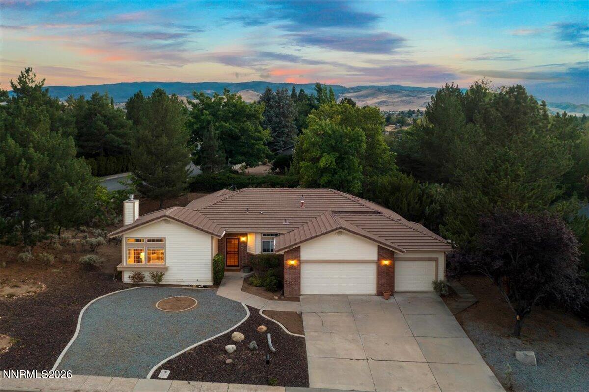 2805 W Pinenut Court — photo