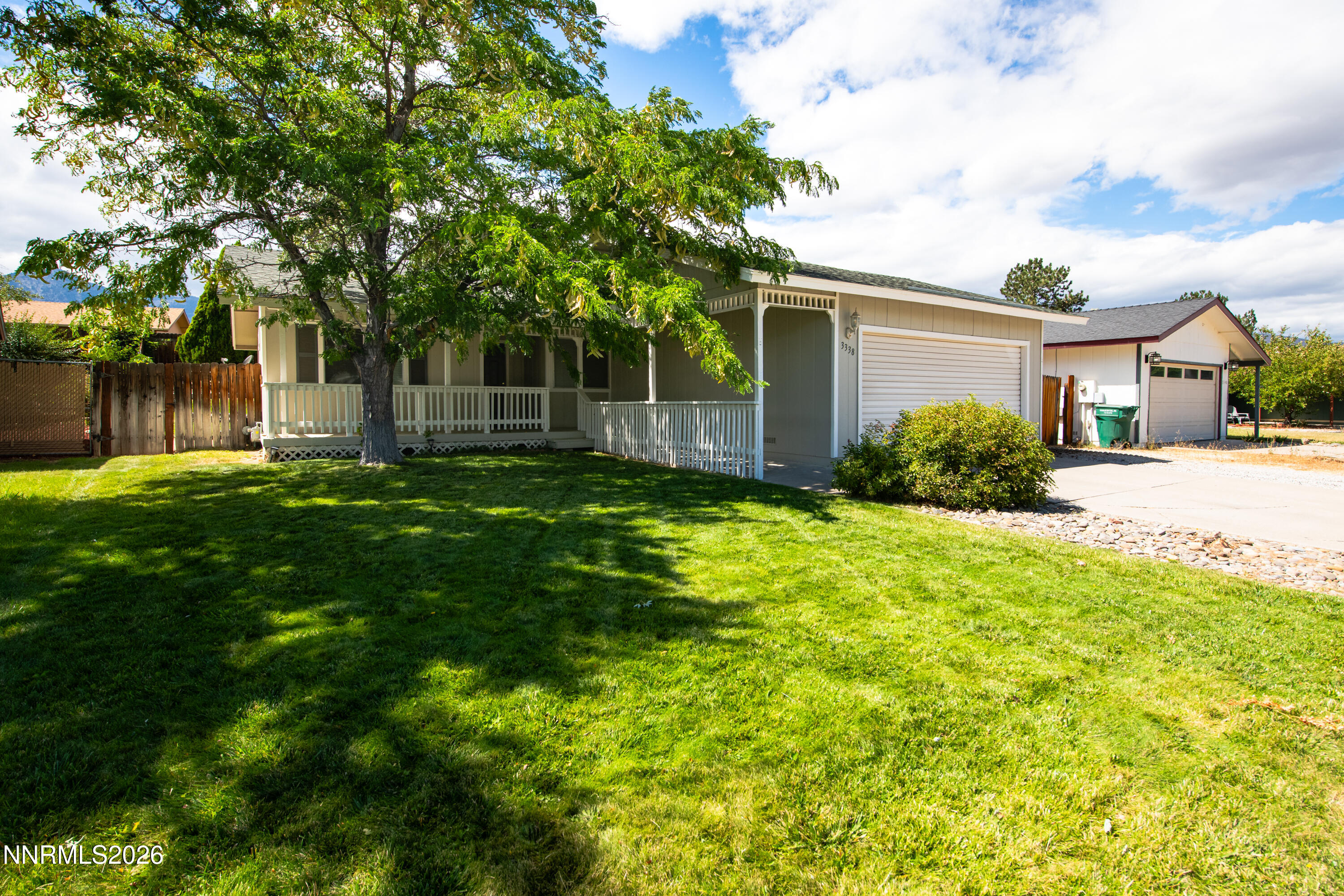 3338 Somerset Way — photo