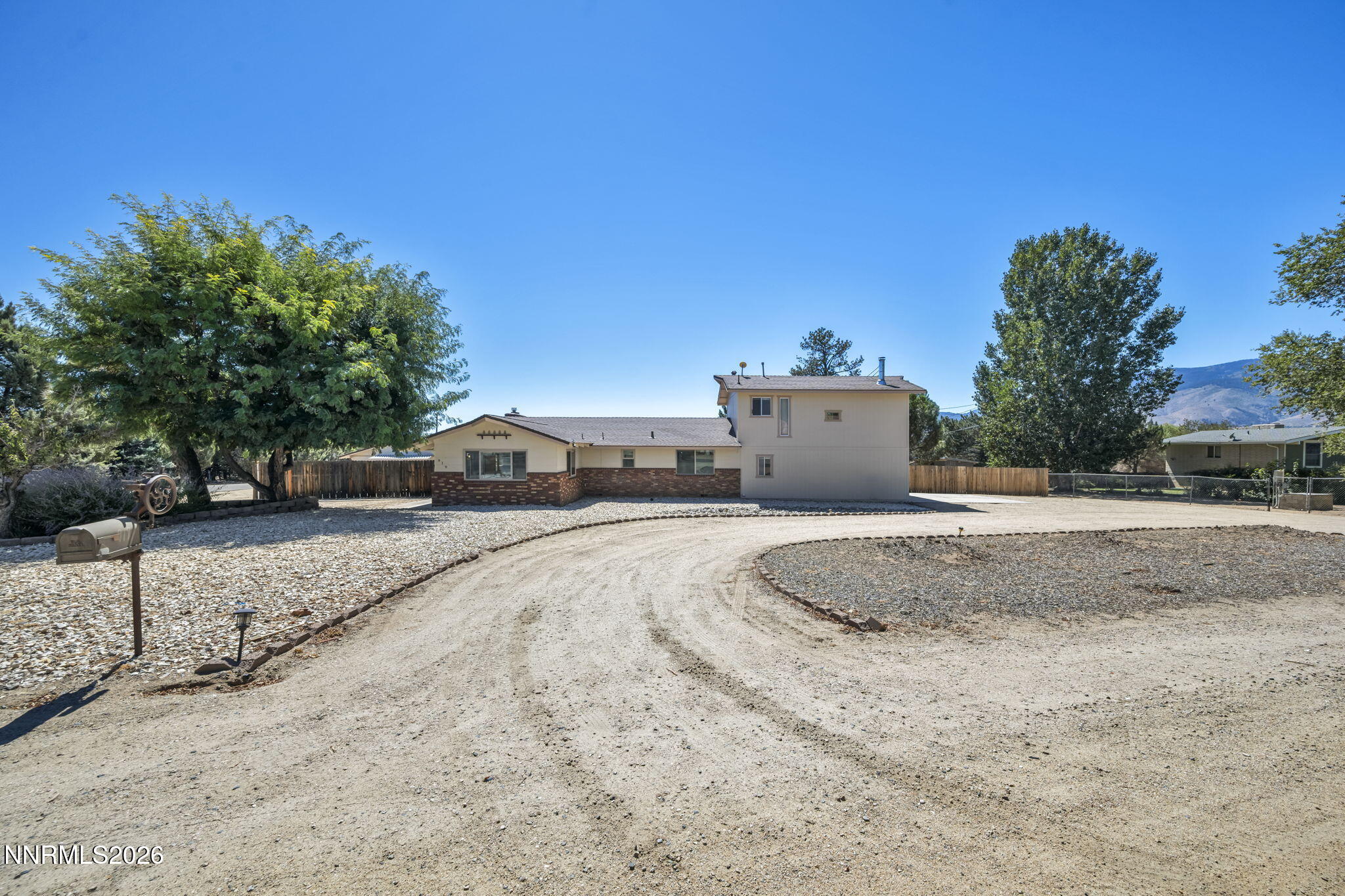 919 Arrowhead Drive — photo