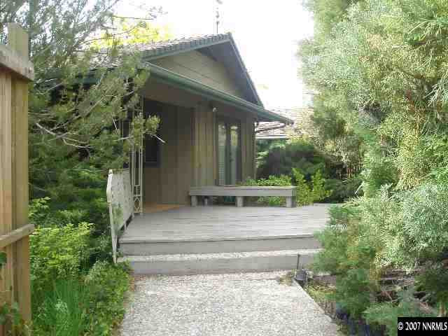 2325 Homestead Place — photo