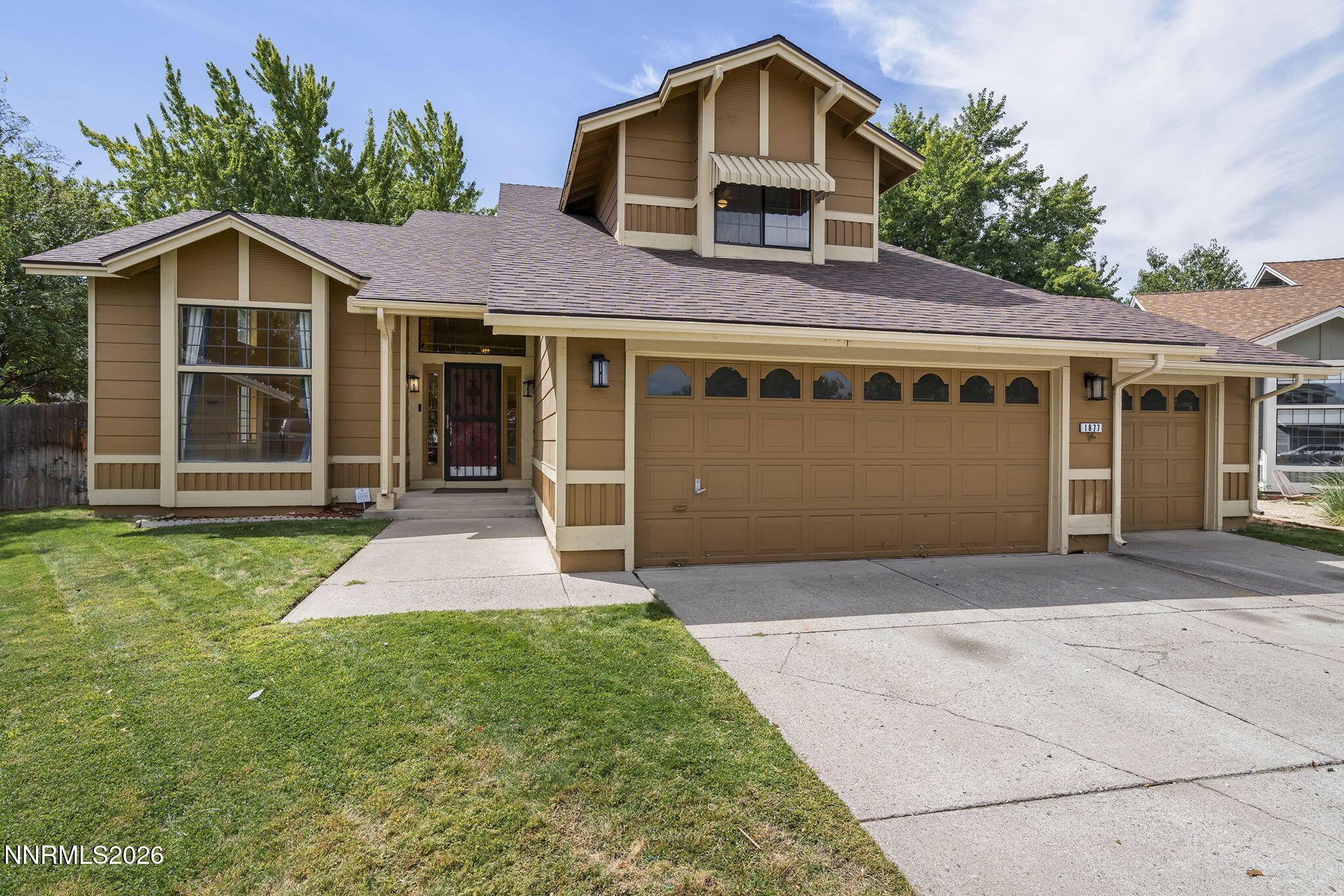 1877 Mountcrest Court — photo