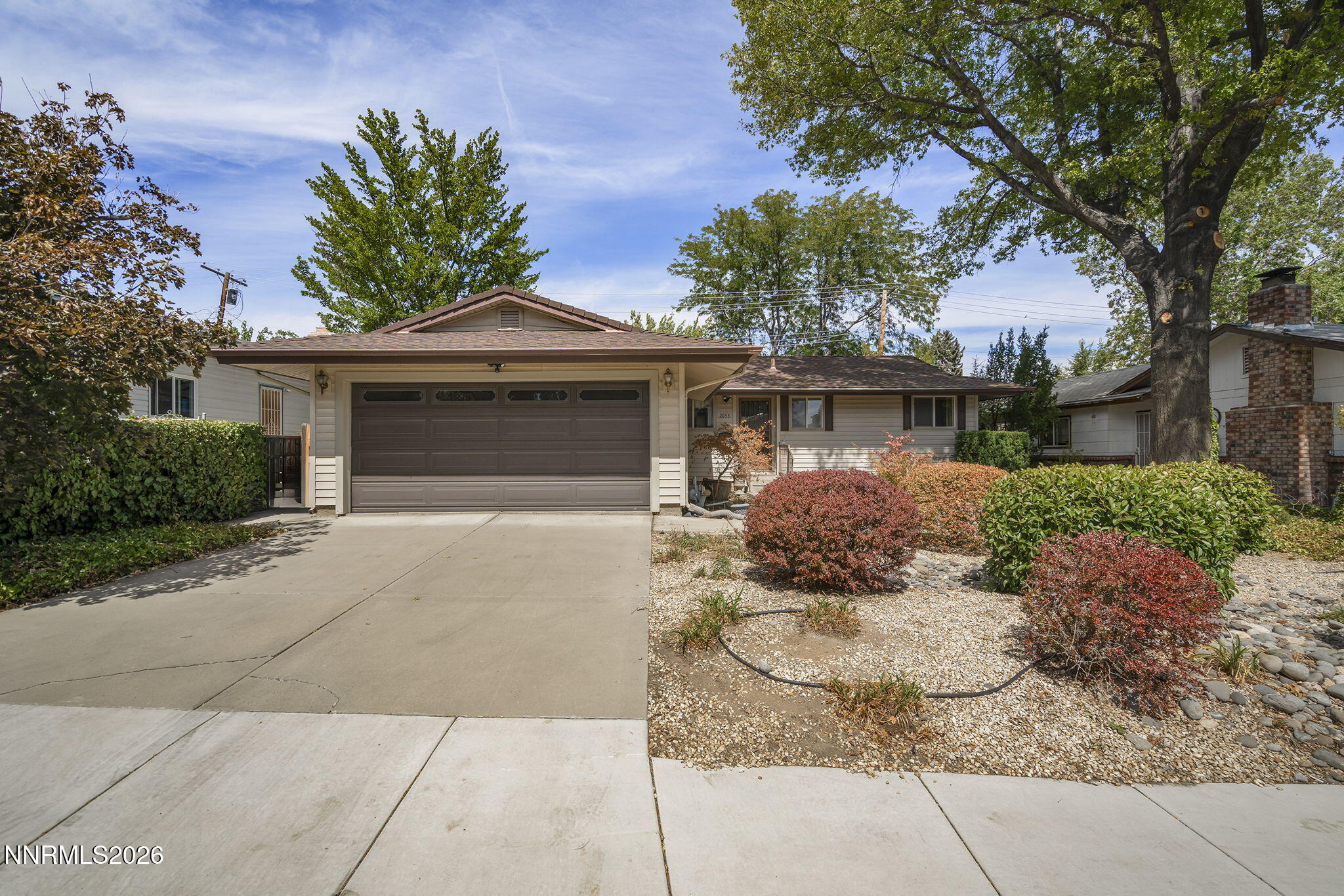 2055 Windsor Way — photo