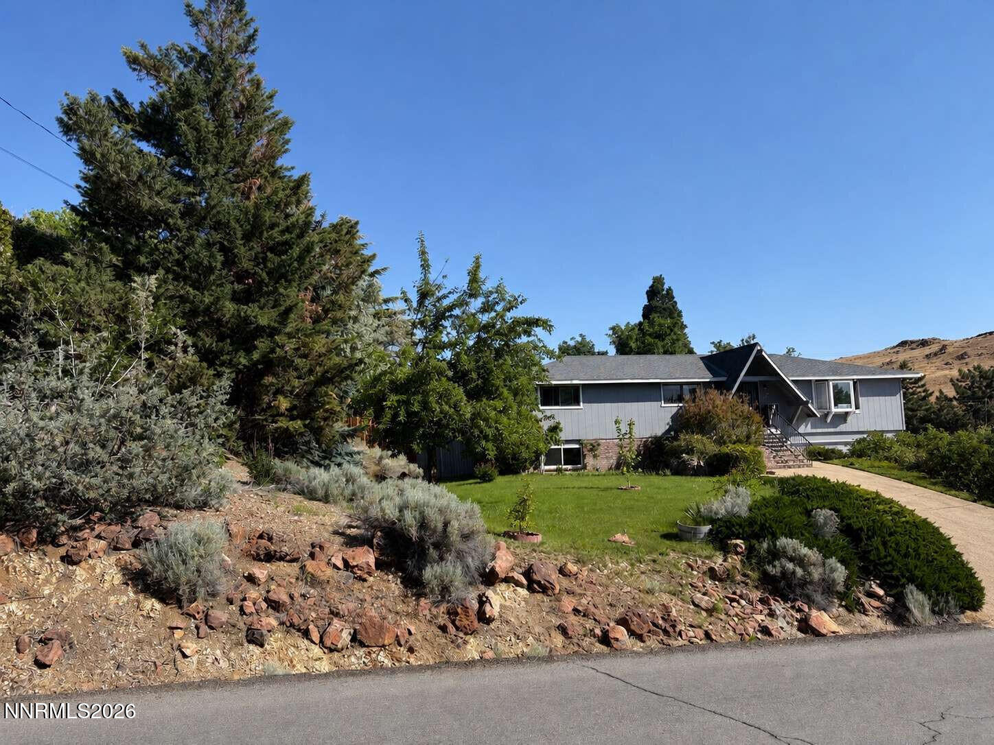 5595 High Rock Way — photo