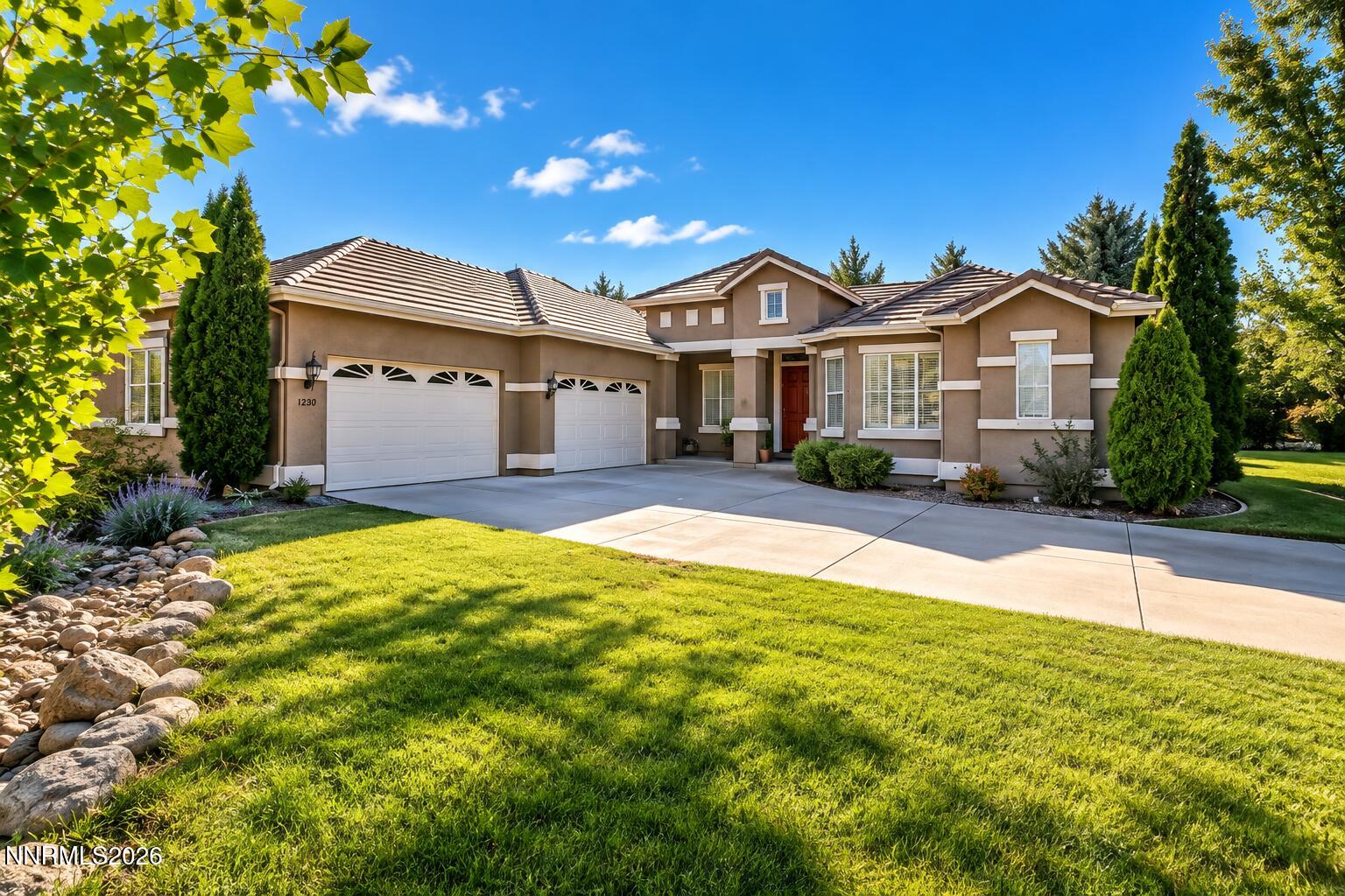 1220 Mesa Circle — photo