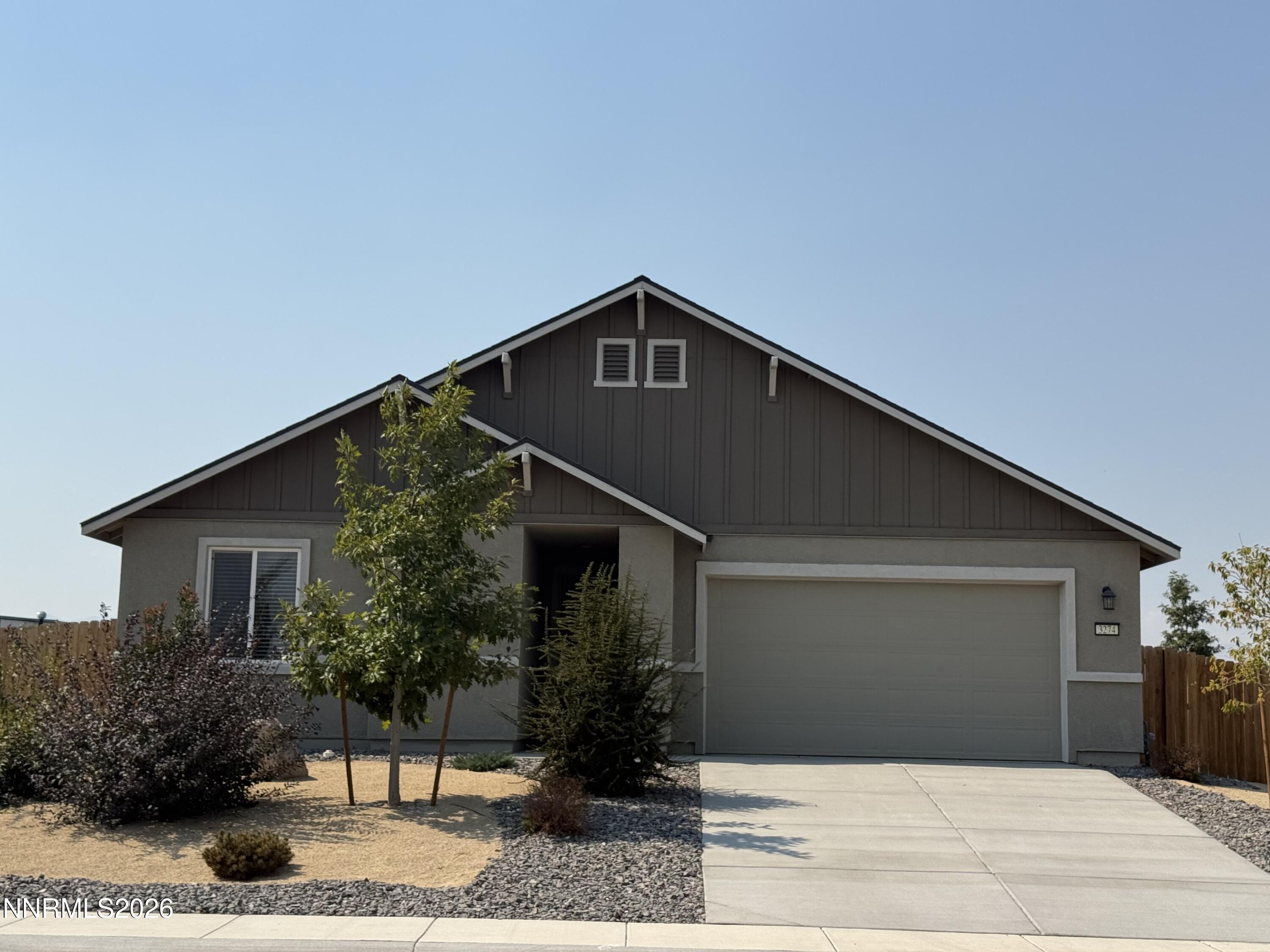 3274 Eleanor Way — photo