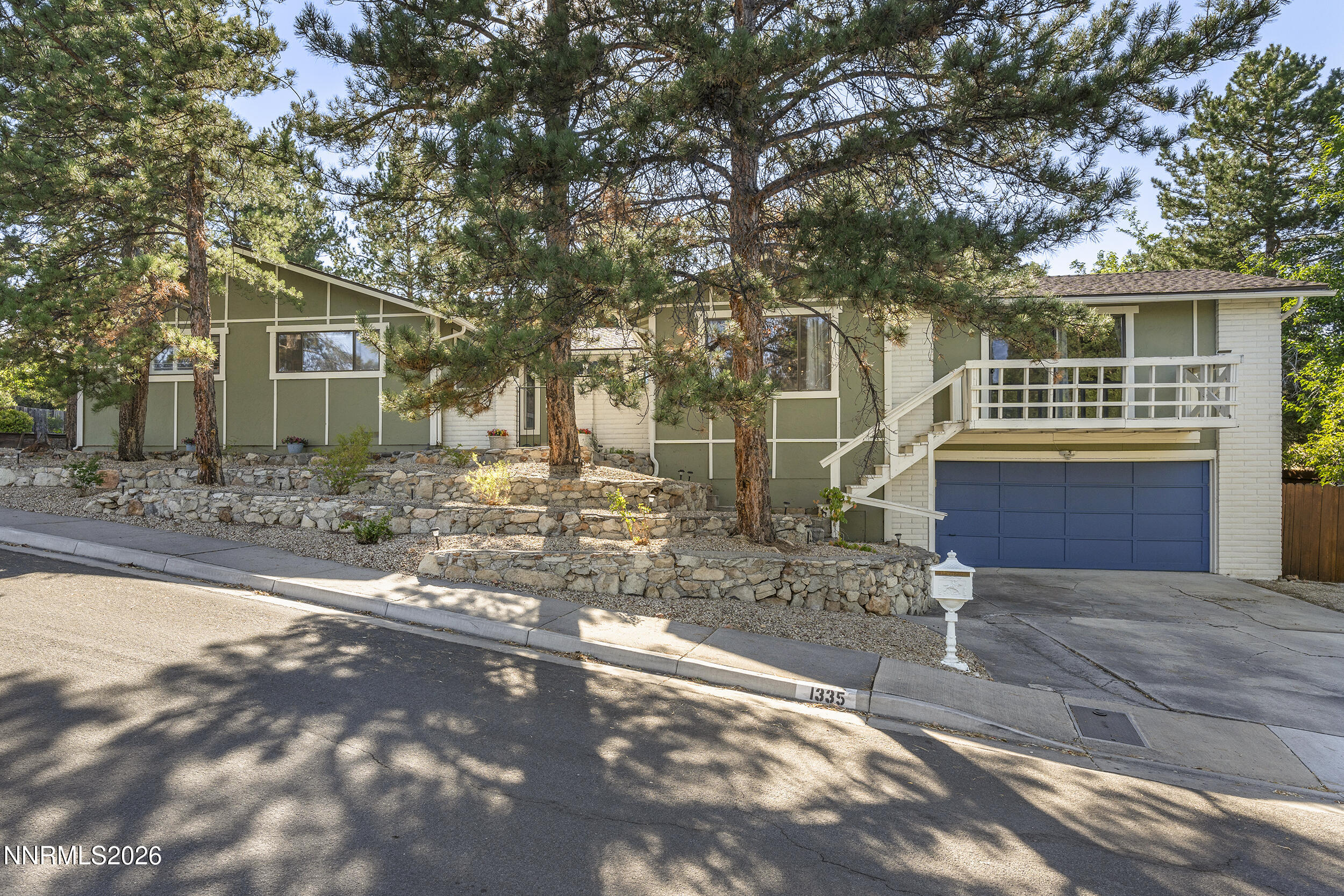 1335 Hilltop Road — photo
