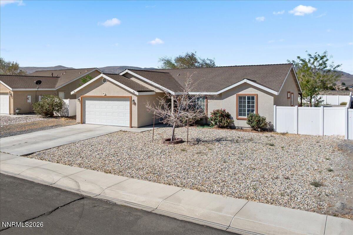 1342 White Bluffs Circle — photo