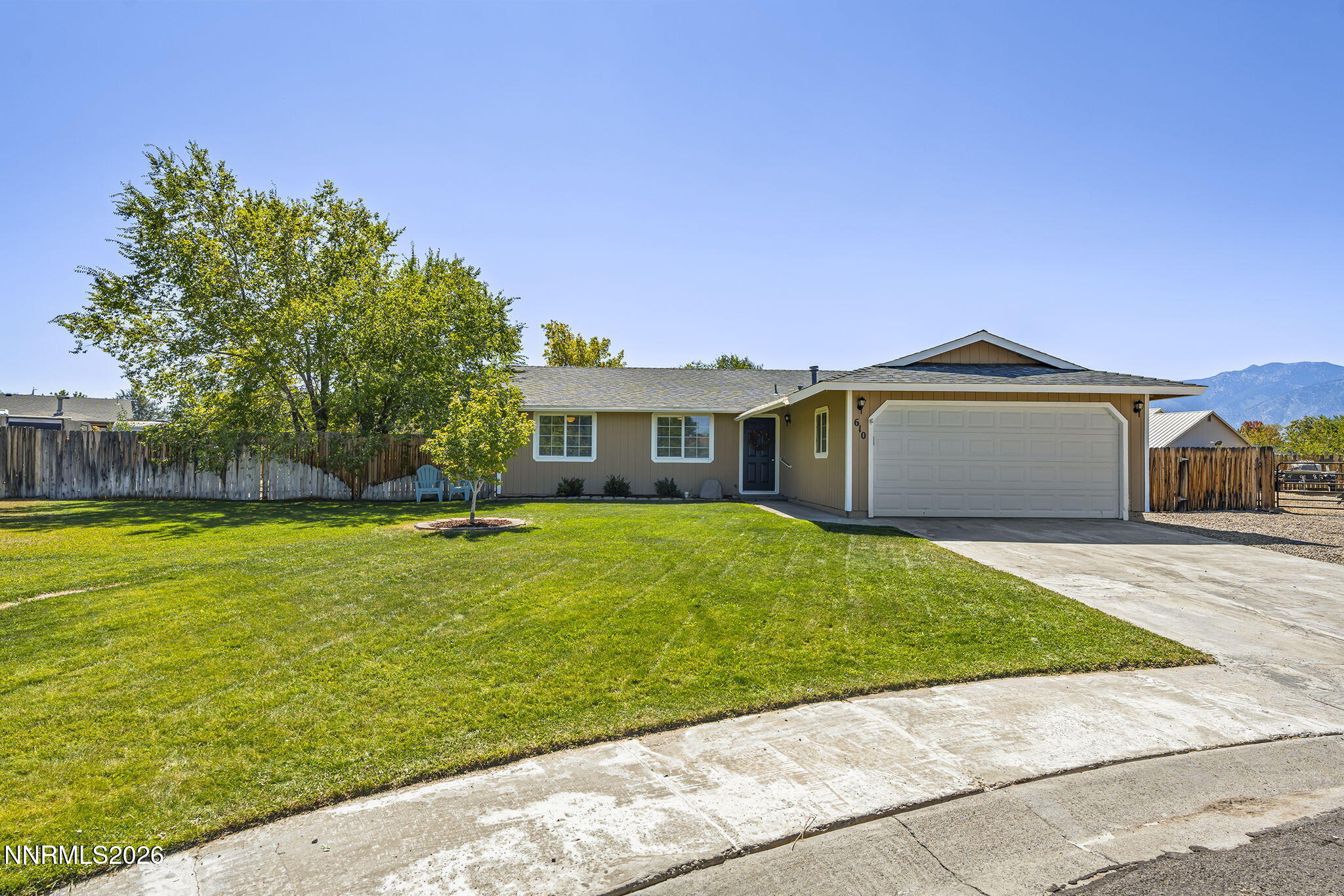 610 Victoria Court — photo