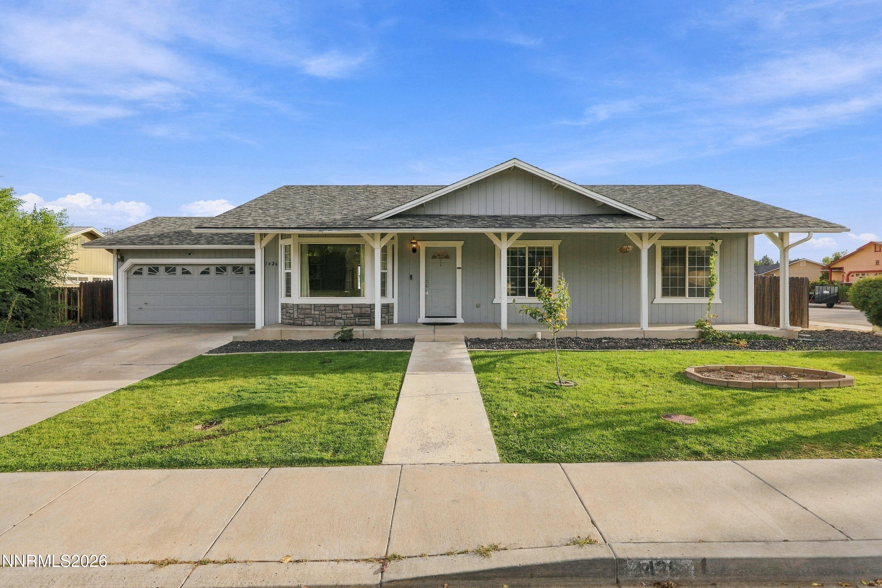 1426 Nightingale Way — photo