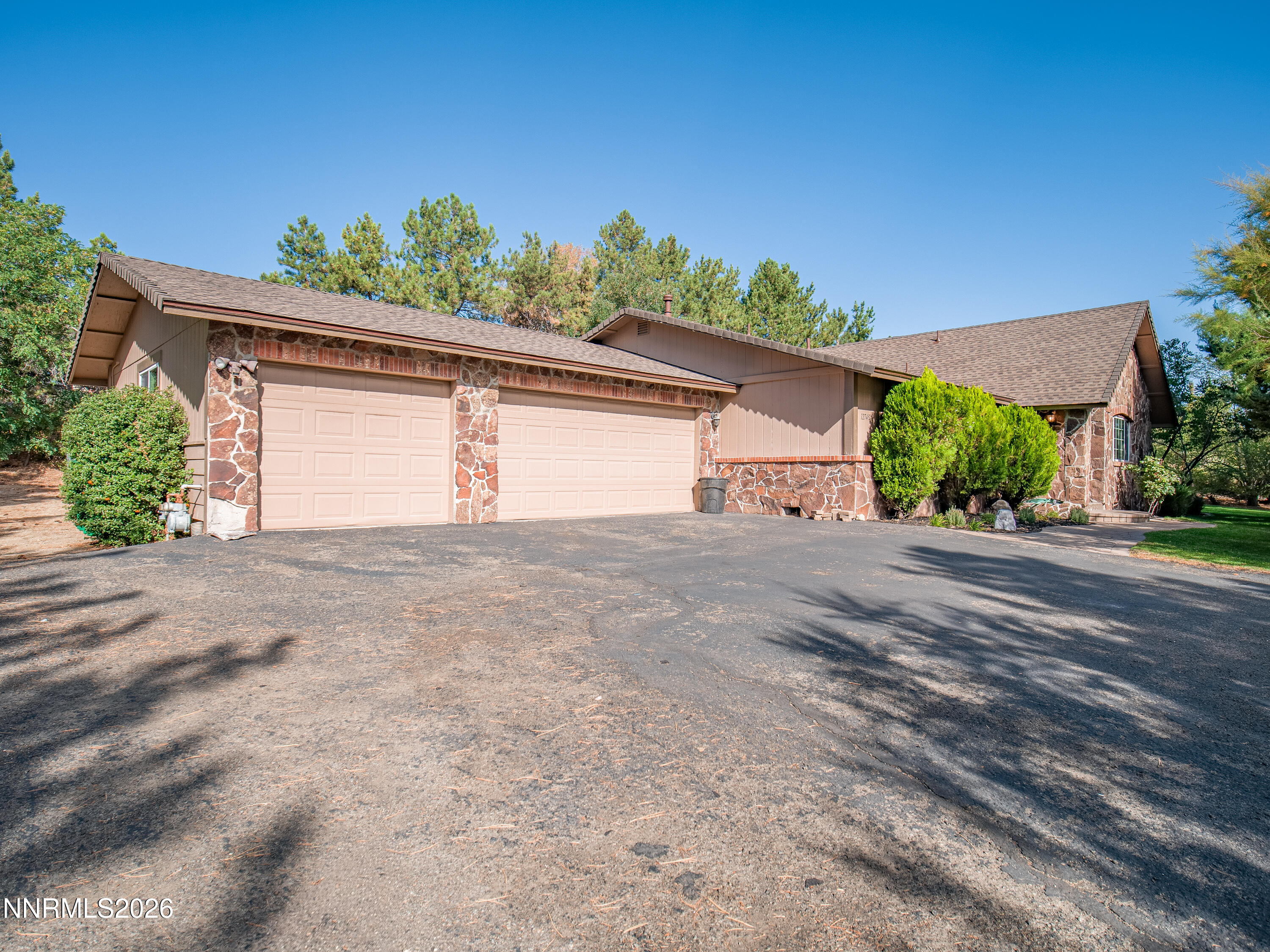 12745 Thomas Creek Road — photo