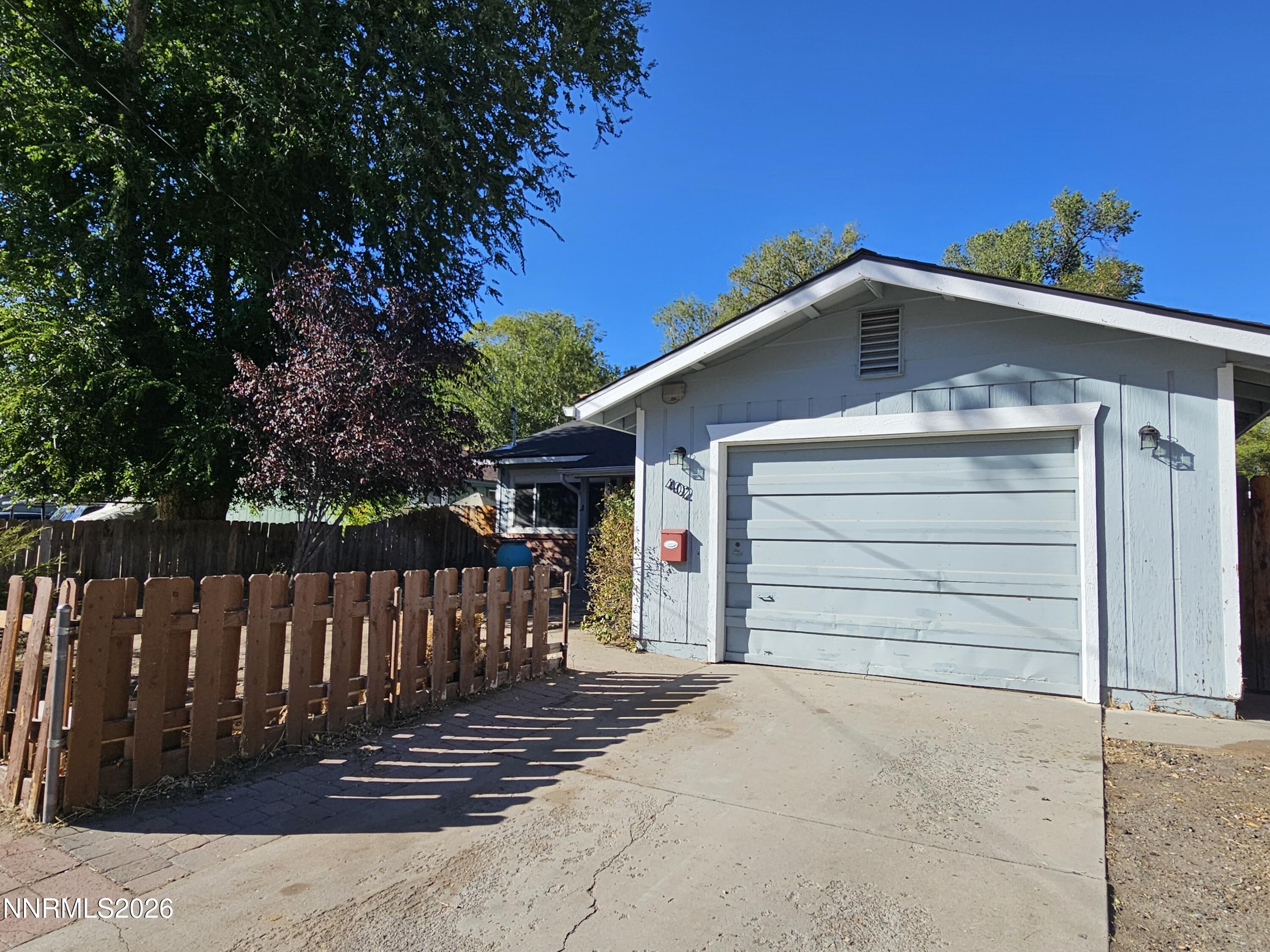 402 Corbett Street — photo