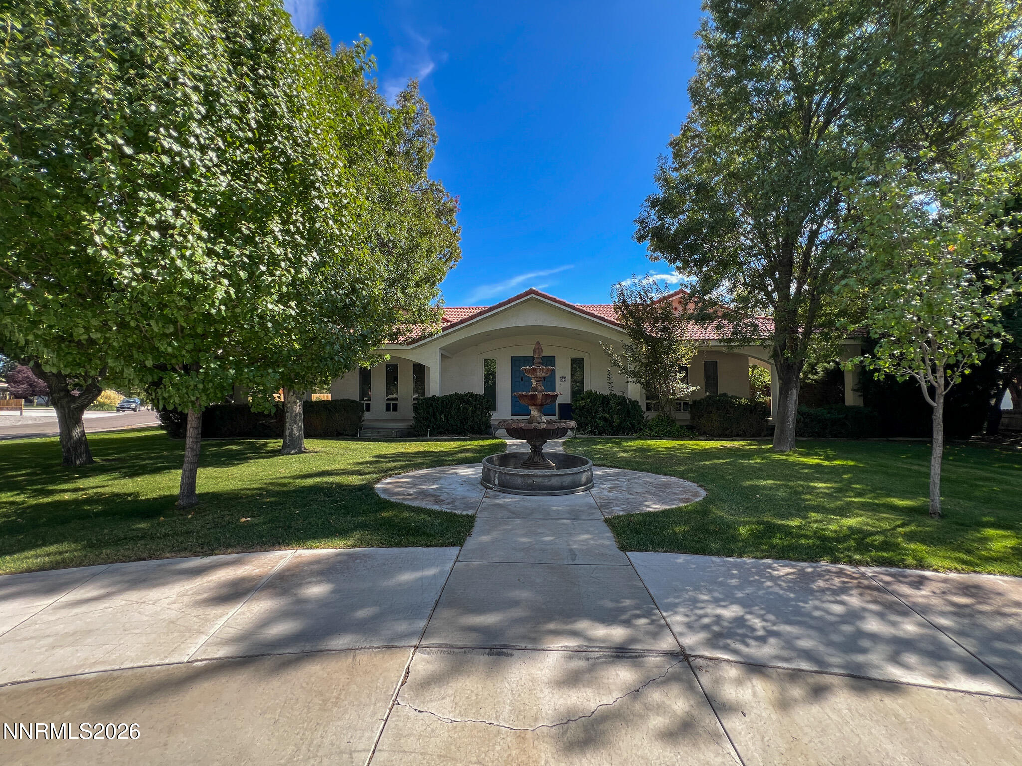875 Taos Court — photo